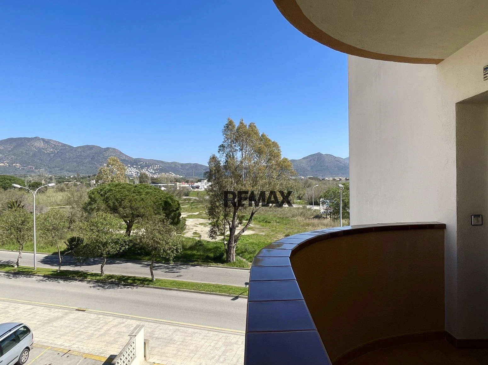 Apartamento con terraza y ascensor a pocos minutos de la playa en Santa Margarita – Roses