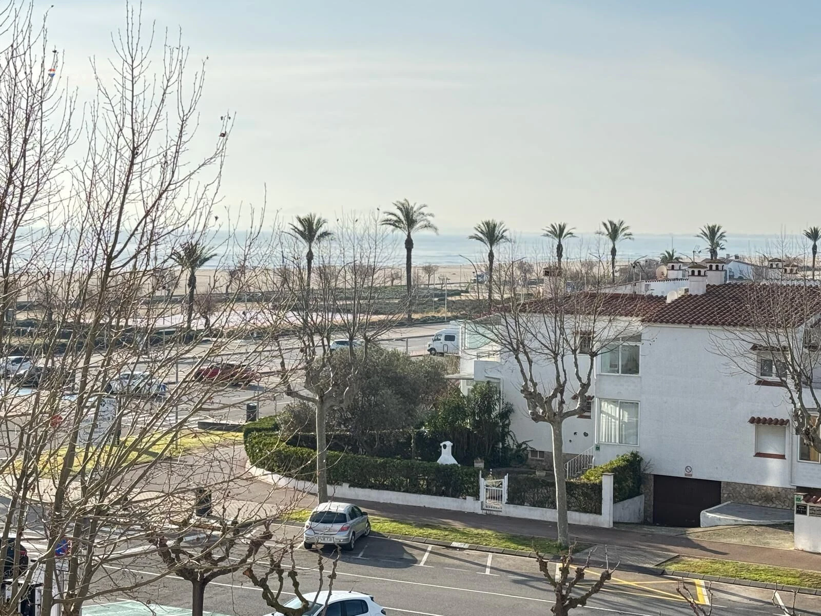 EMPURIABRAVA - Apartamento tipo Dúplex - Primera línea de mar con vistas excepcionales.