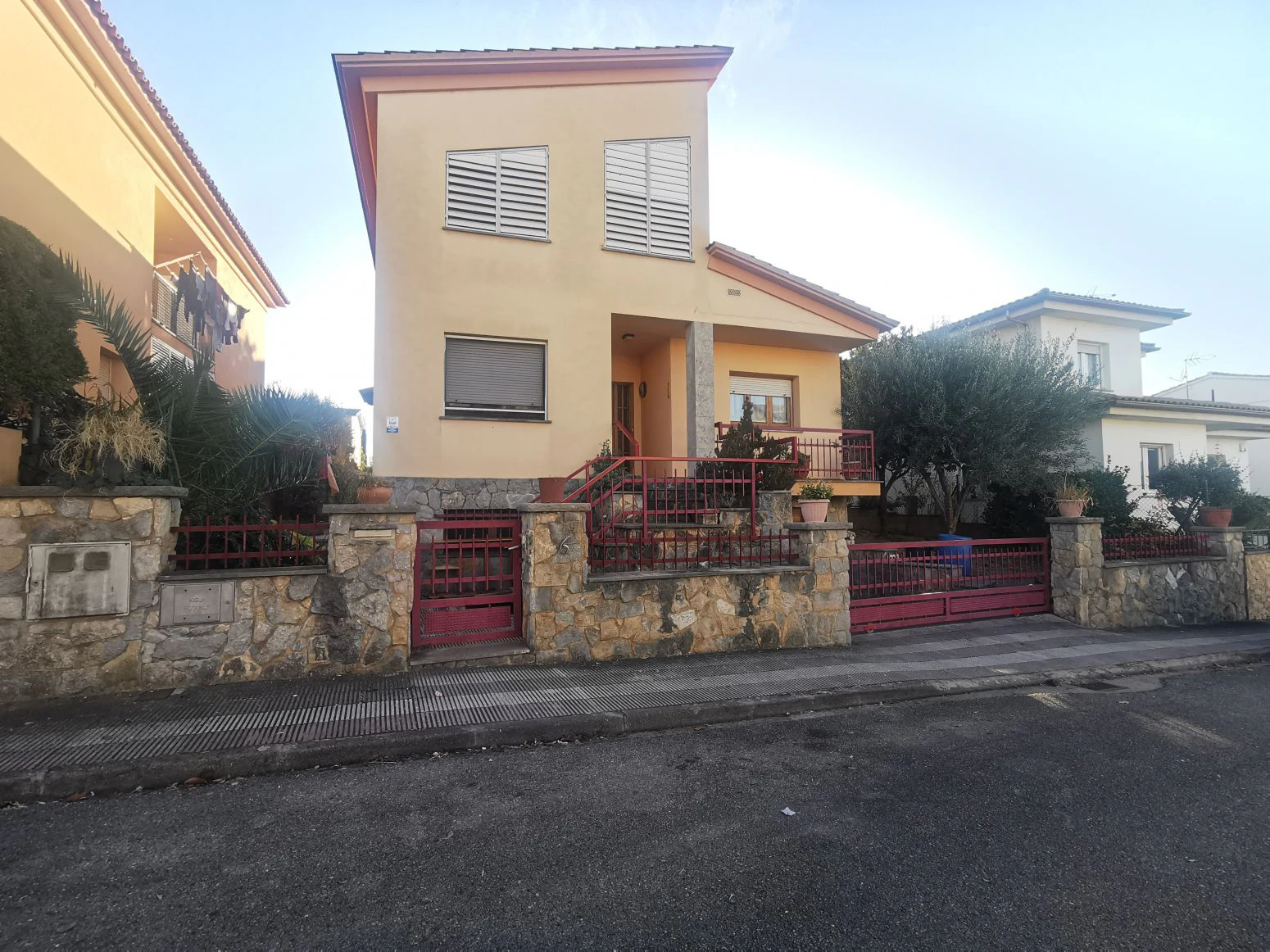 Villa en venta a Girona