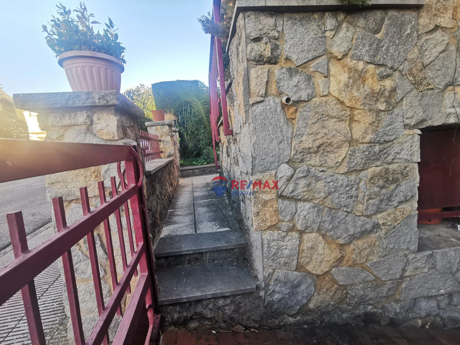 Villa en venta a Girona