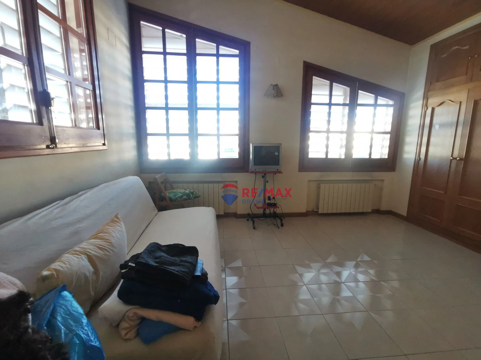 Villa en venta a Girona