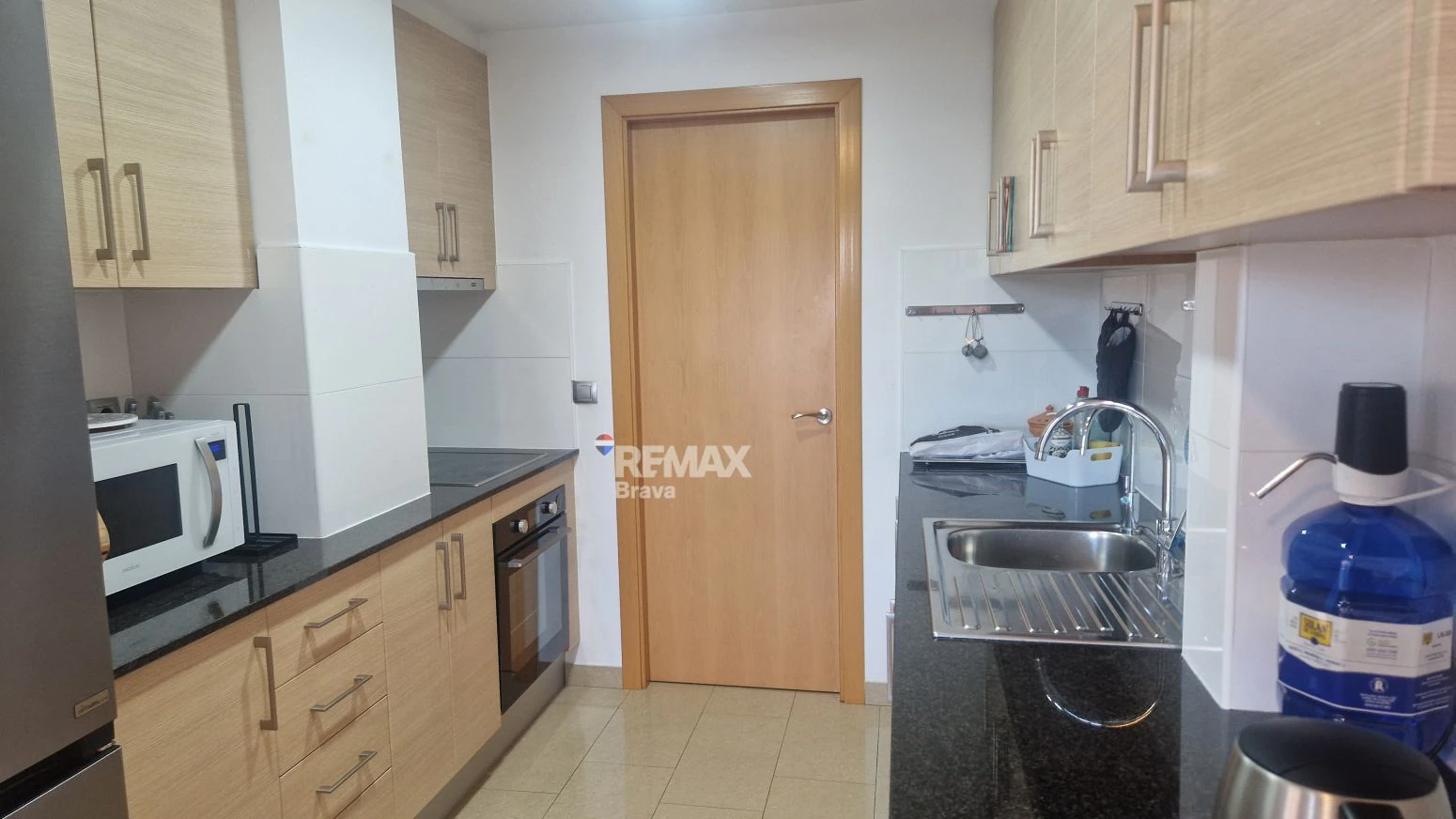 Ático dúplex de lujo con gran terraza y licencia turística en Roses