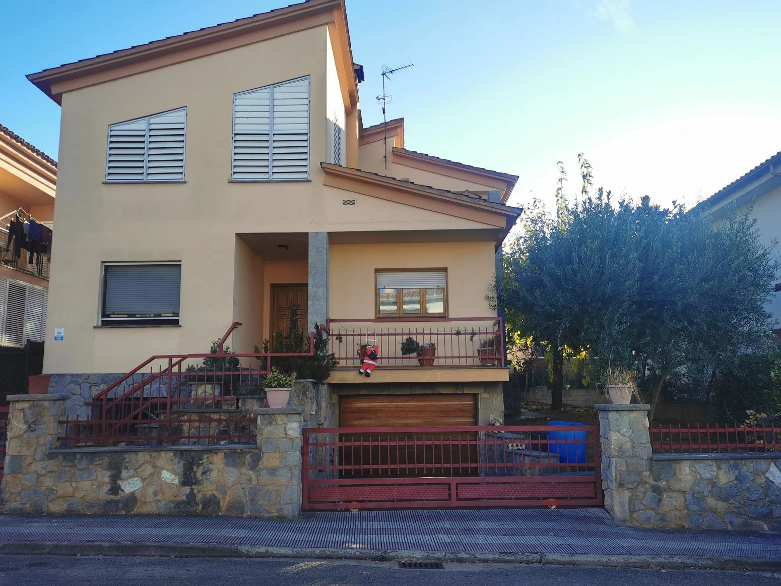 Villa en venta a Girona