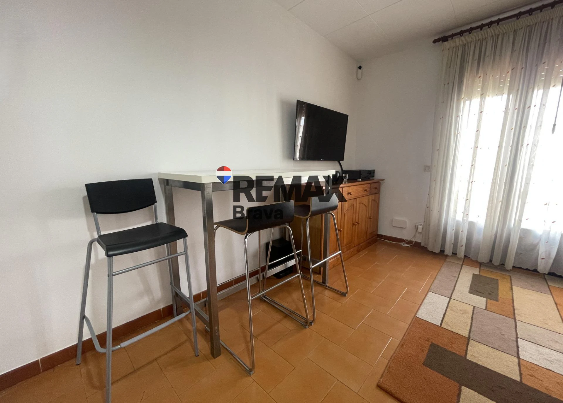 Luminoso apartamento con vistas al canal en Empuriabrava