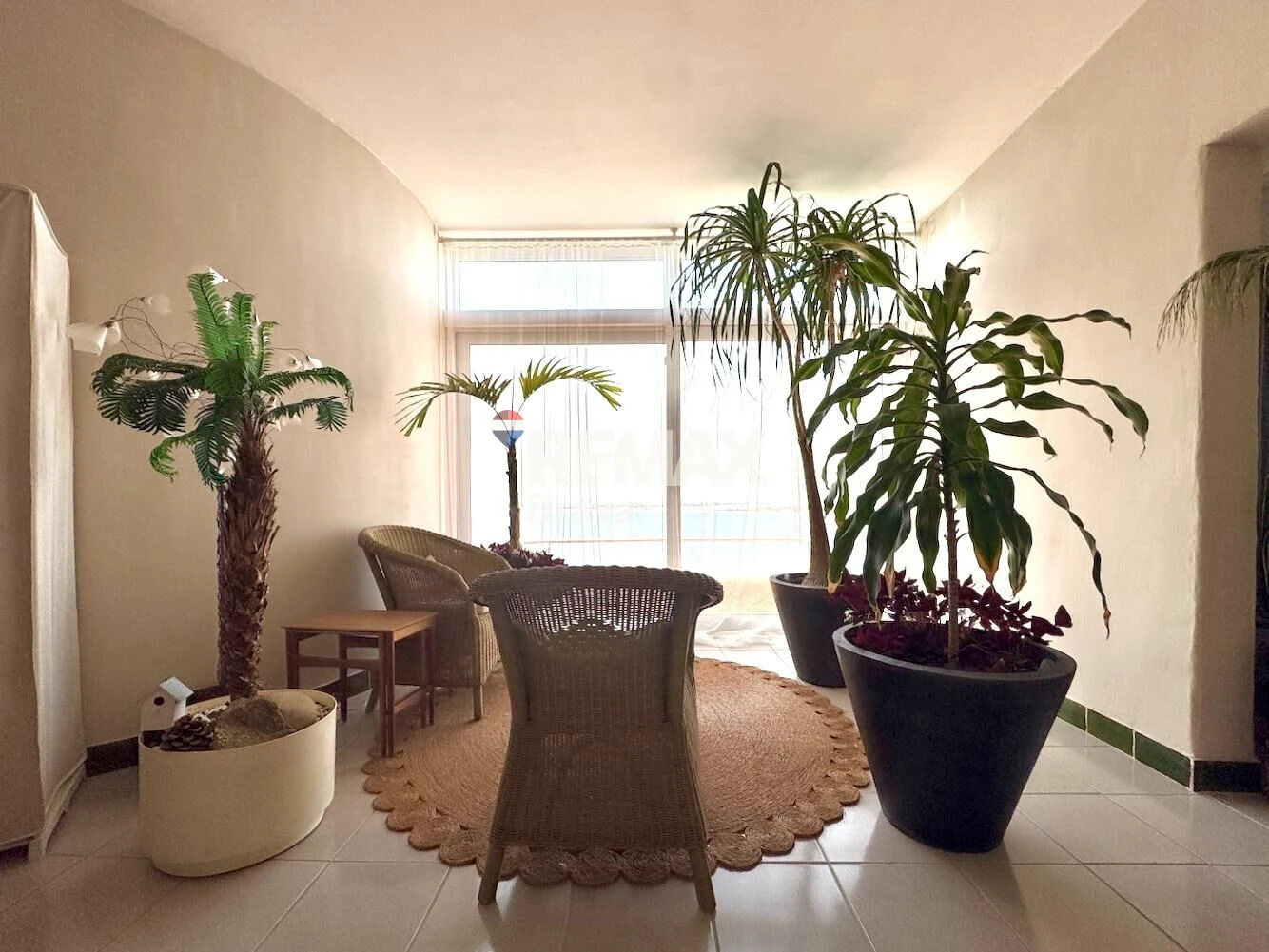 Fantastica villa en Roses con vistas al mar y Castillo de la Trinidad, piscina privada y garaje.