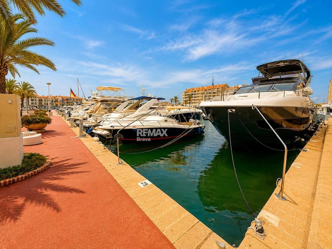 Apartamento tranquilo en la Empuriabrava, en la Zona Port Nautic