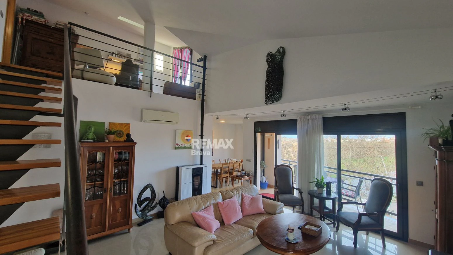 Ático dúplex de lujo con gran terraza y licencia turística en Roses