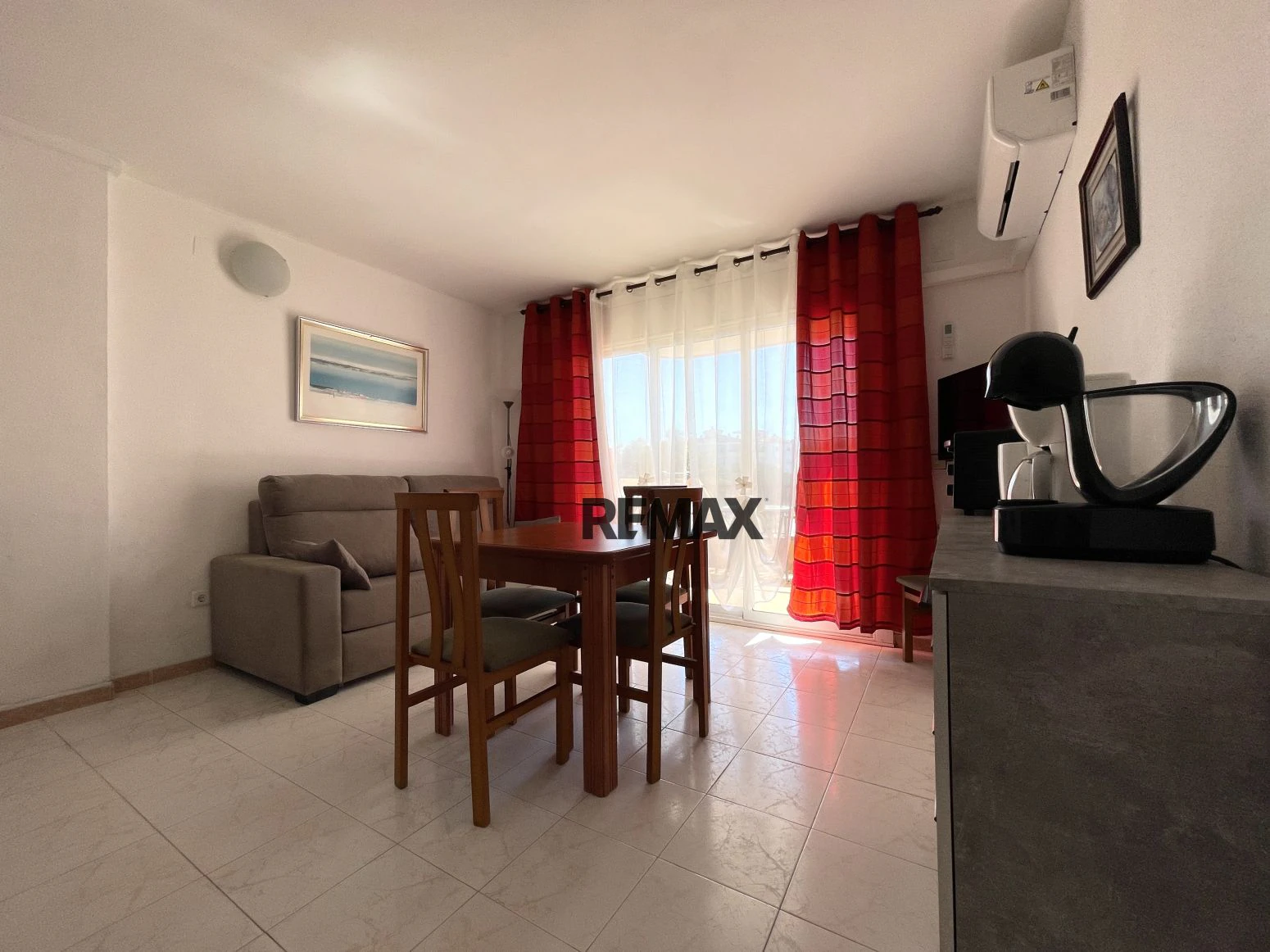 Apartamento con terraza y ascensor a pocos minutos de la playa en Santa Margarita – Roses