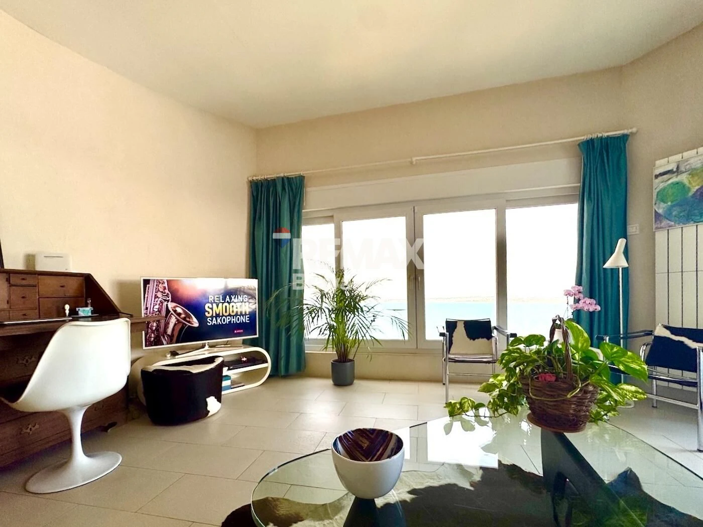 Fantastica villa en Roses con vistas al mar y Castillo de la Trinidad, piscina privada y garaje.
