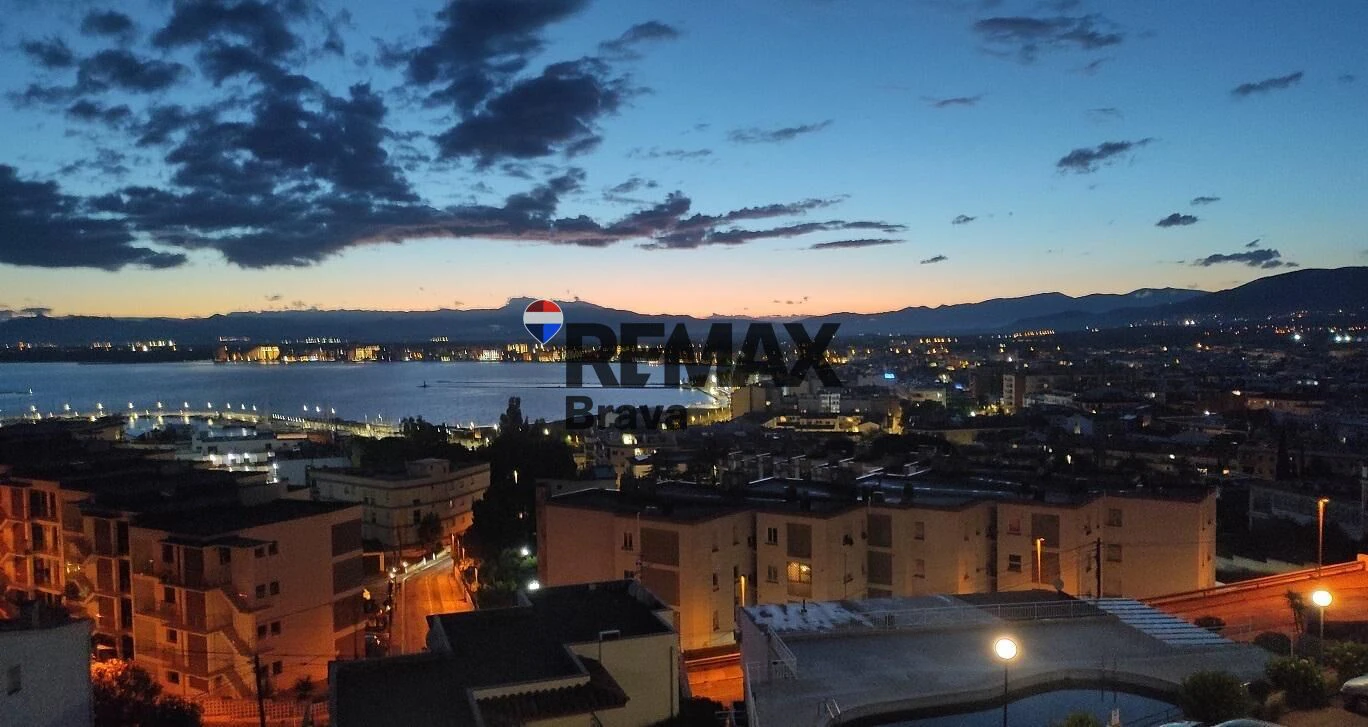Apartamento con encanto reformado con licencia turística y