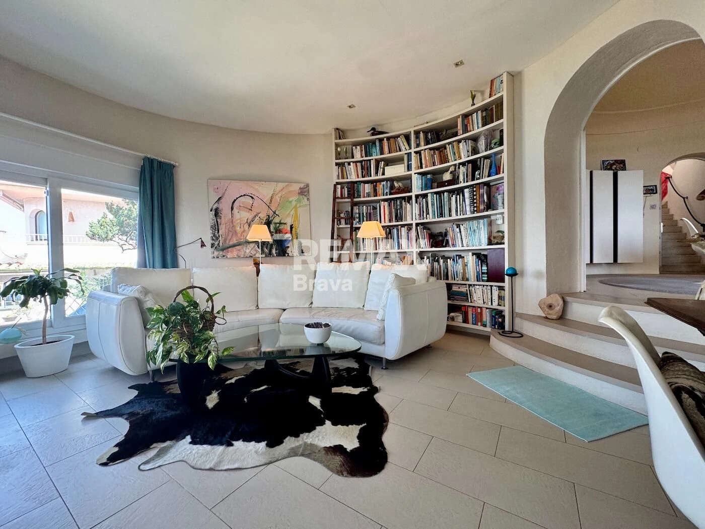 Fantastica villa en Roses con vistas al mar y Castillo de la Trinidad, piscina privada y garaje.