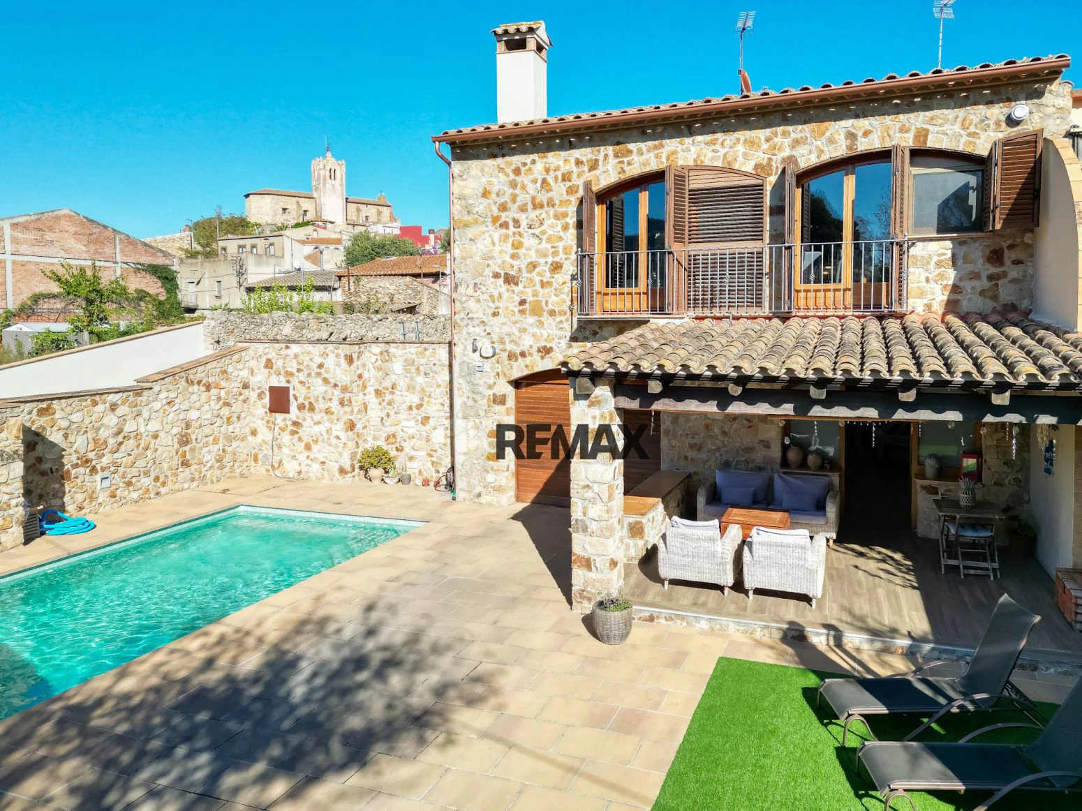 Casa de pueblo con encanto histórico y confort moderno en Calonge, Costa Brava.