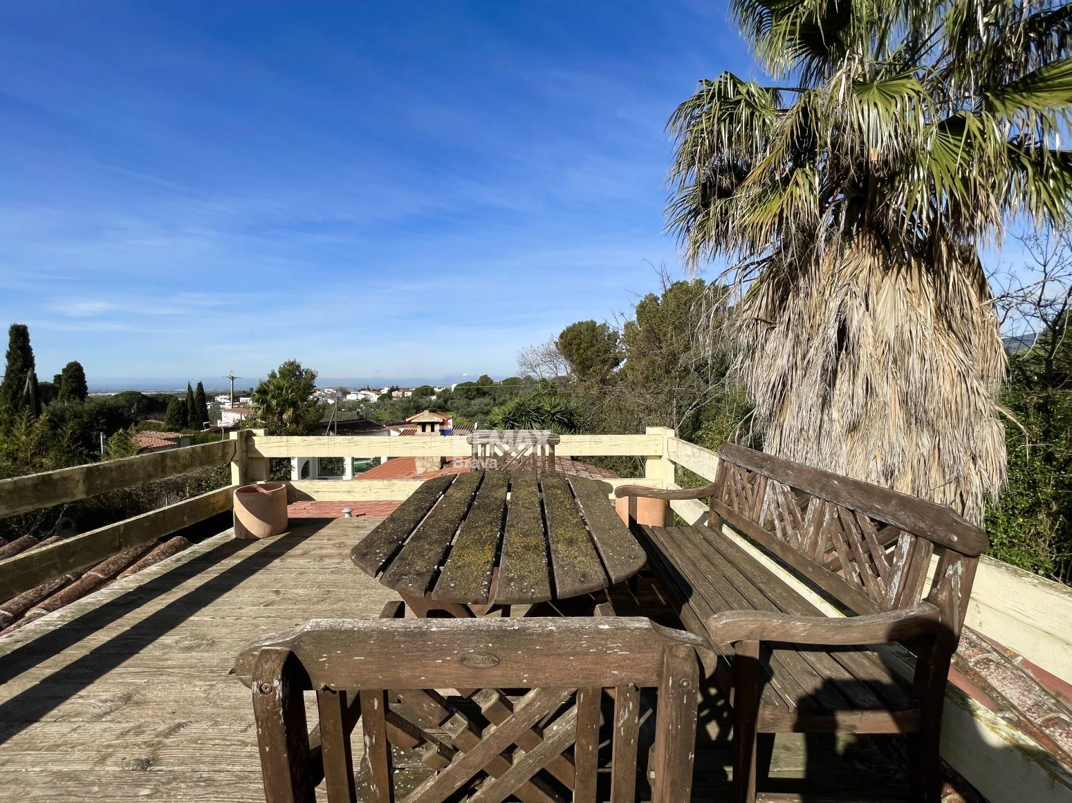 Villa de planta baja con piscina privada y gran rentabilidad en Roses