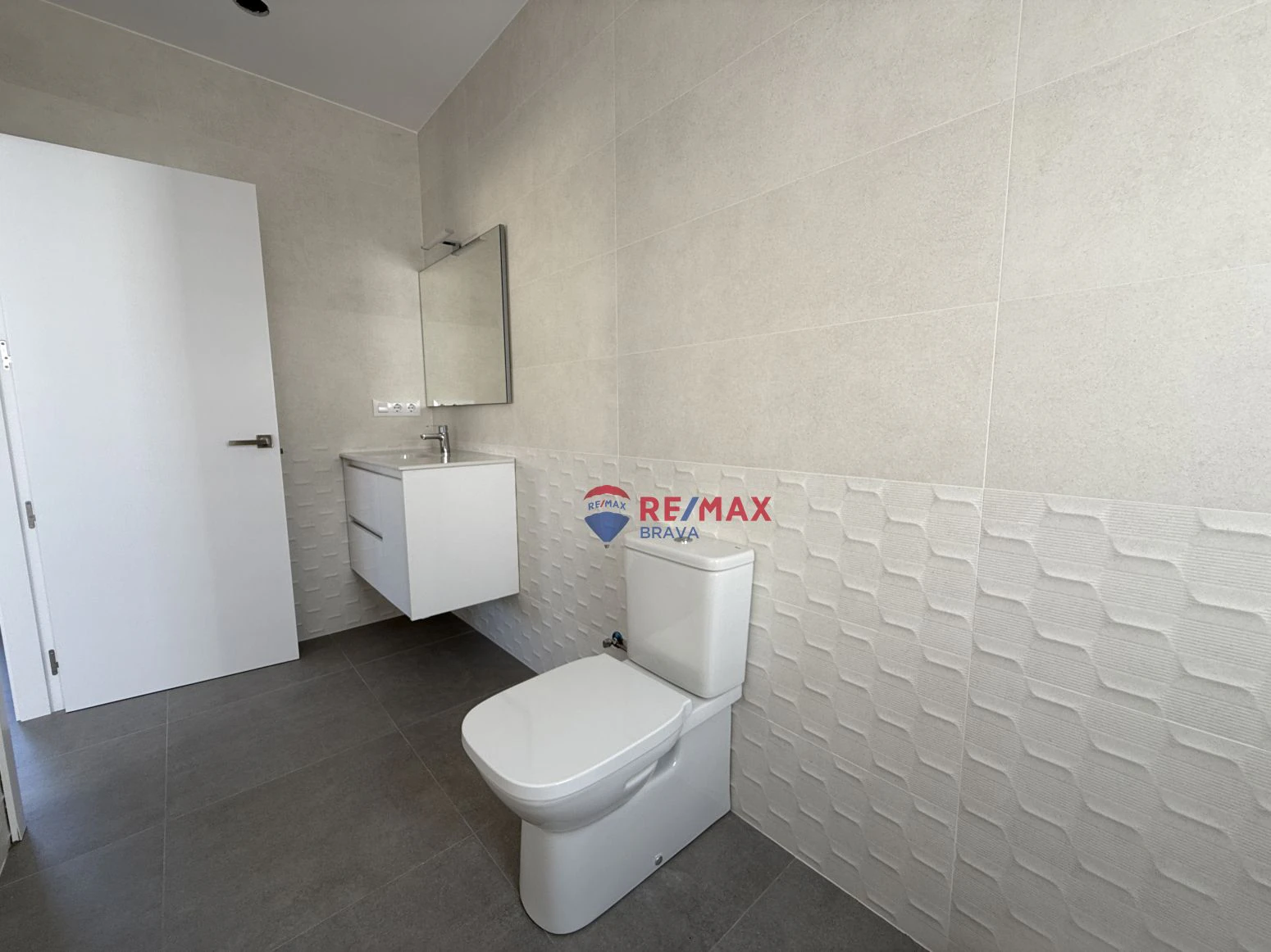 Casa con piscina en Empuriabrava de 175 m2