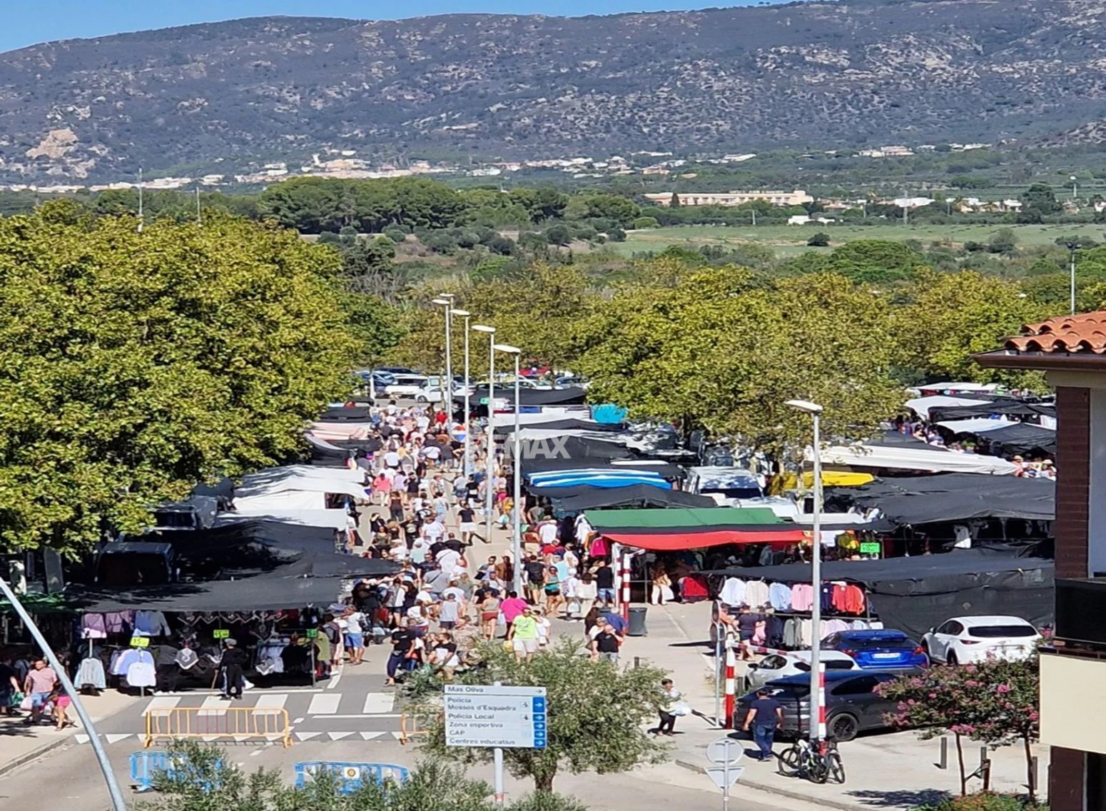 Ático dúplex de lujo con gran terraza y licencia turística en Roses