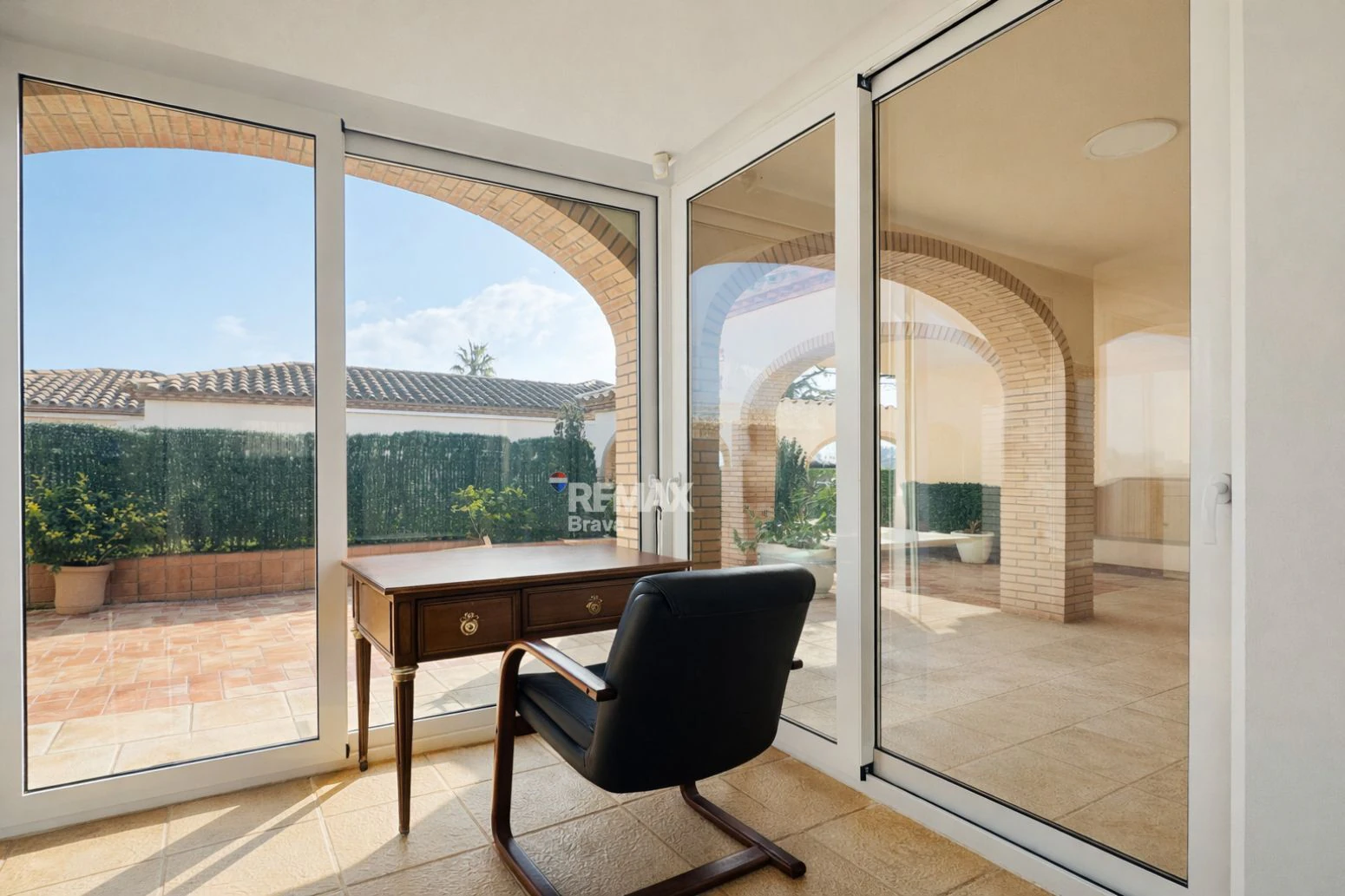 Oportunidad única en el Club Nautico en Sant Pere Pescador cerca del mar
