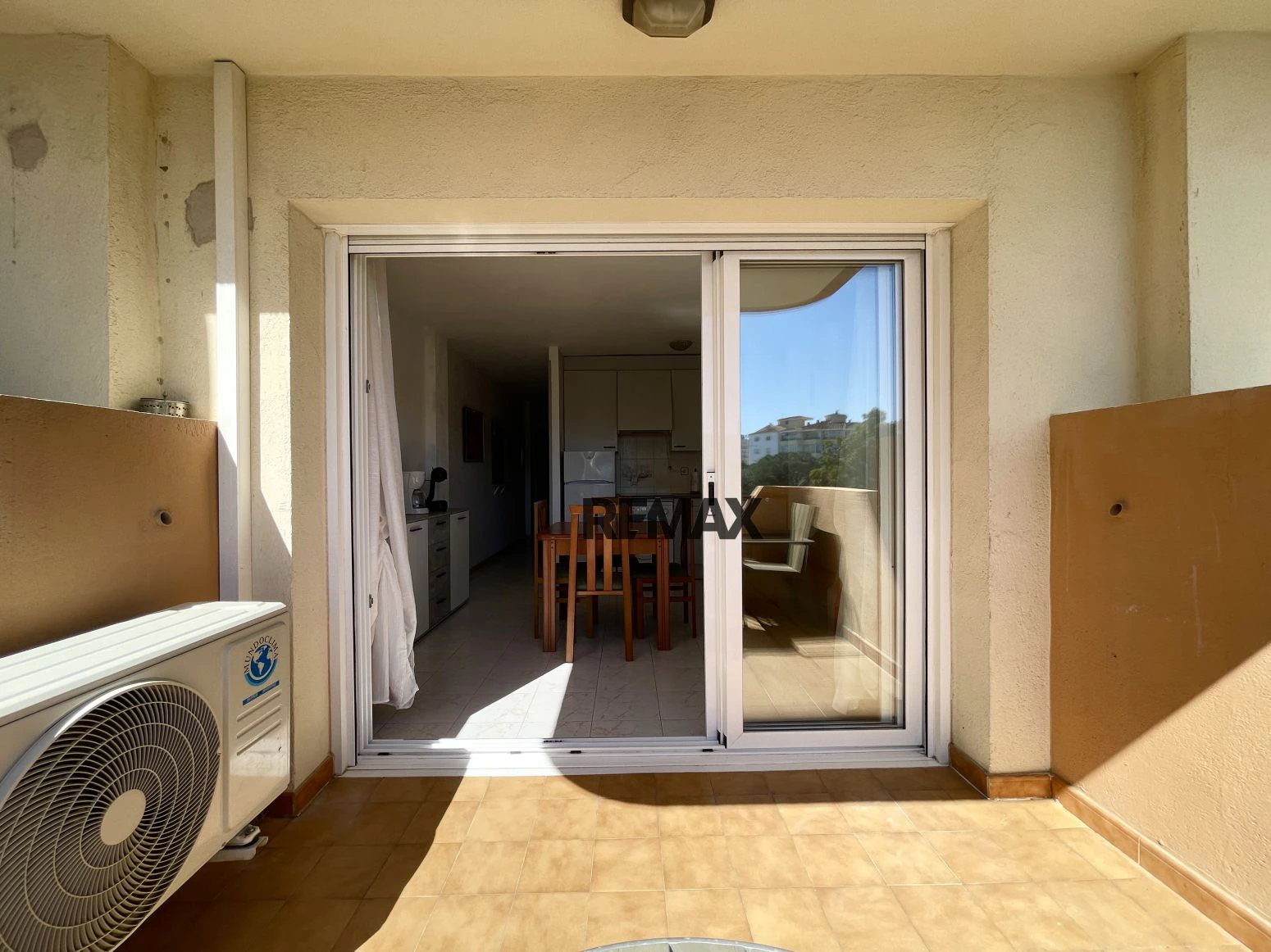 Apartamento con terraza y ascensor a pocos minutos de la playa en Santa Margarita – Roses