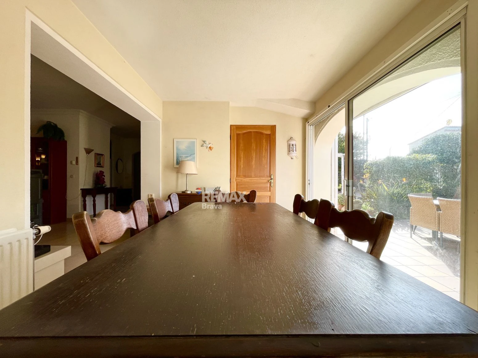 Villa de planta baja con piscina privada y gran rentabilidad en Roses