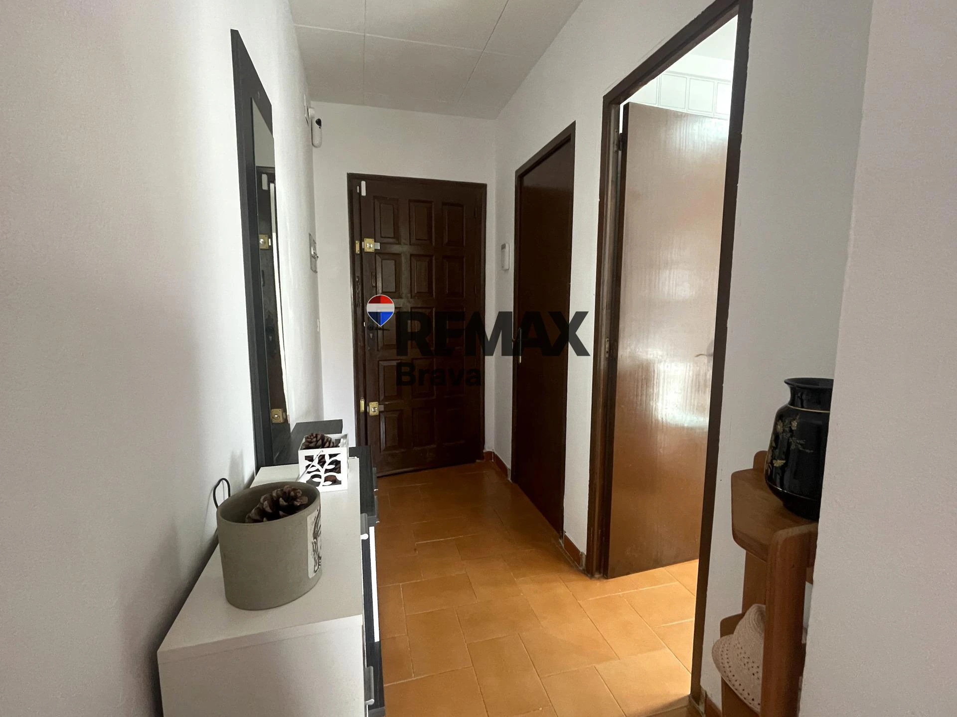 Luminoso apartamento con vistas al canal en Empuriabrava