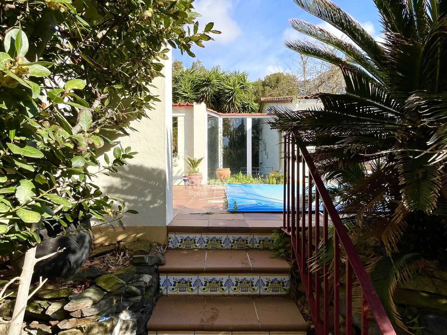 Villa de planta baja con piscina privada y gran rentabilidad en Roses