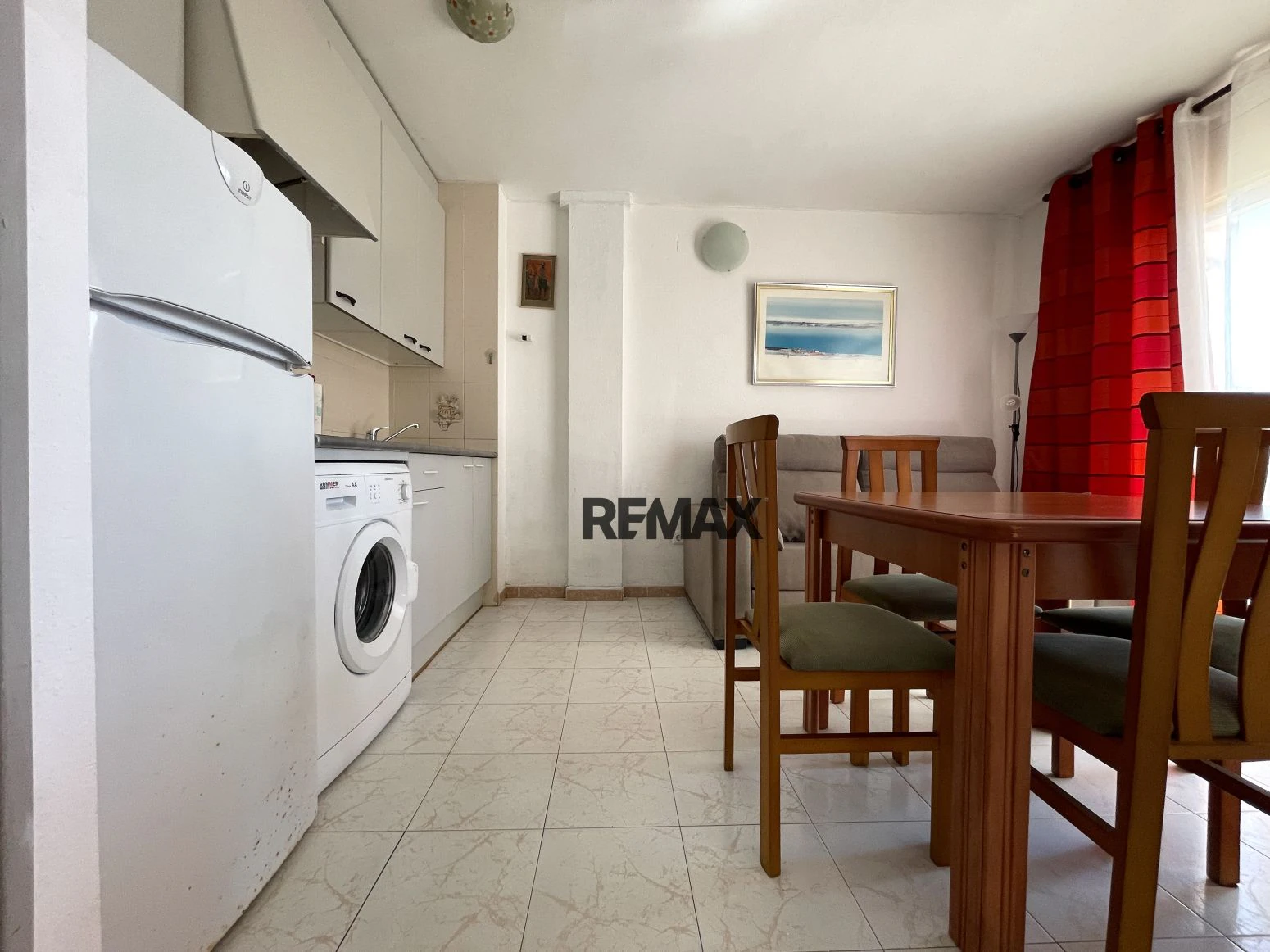 Apartamento con terraza y ascensor a pocos minutos de la playa en Santa Margarita – Roses