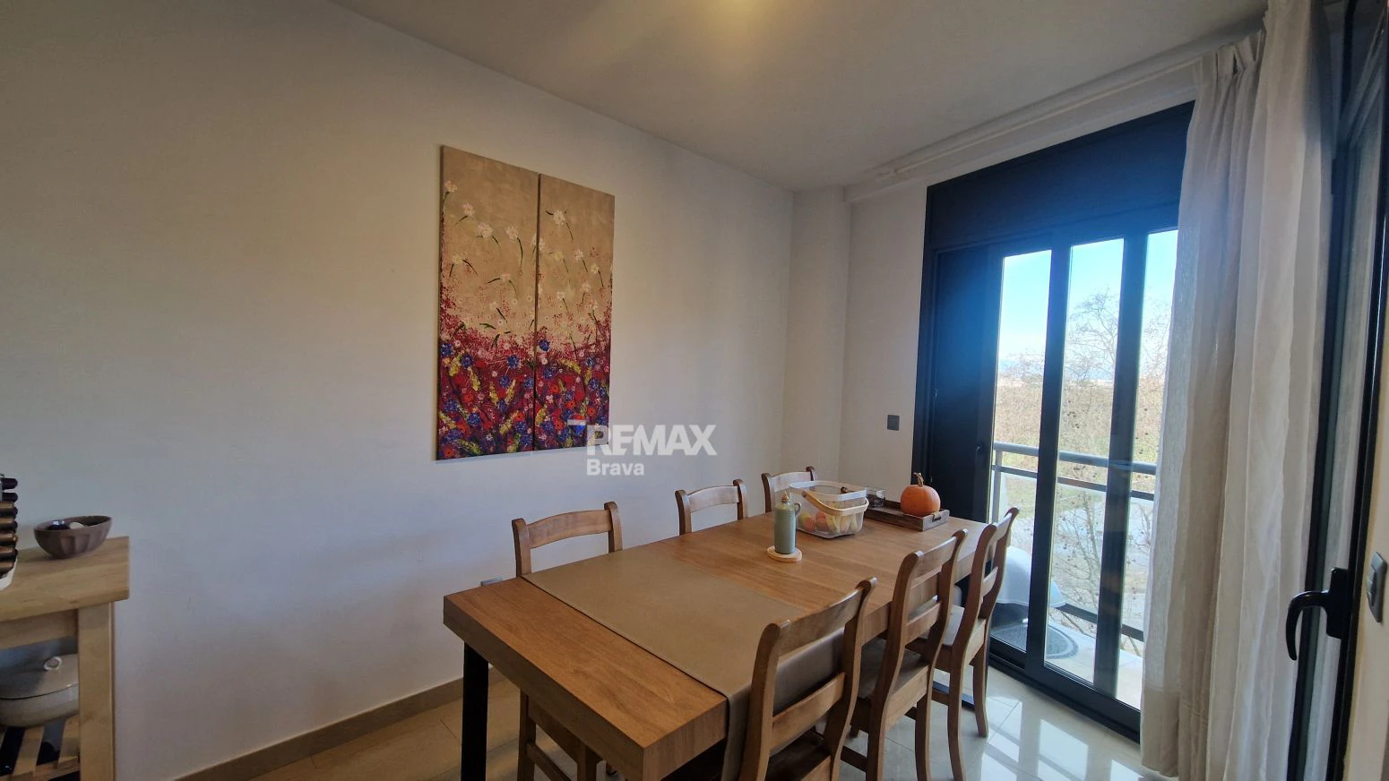 Ático dúplex de lujo con gran terraza y licencia turística en Roses