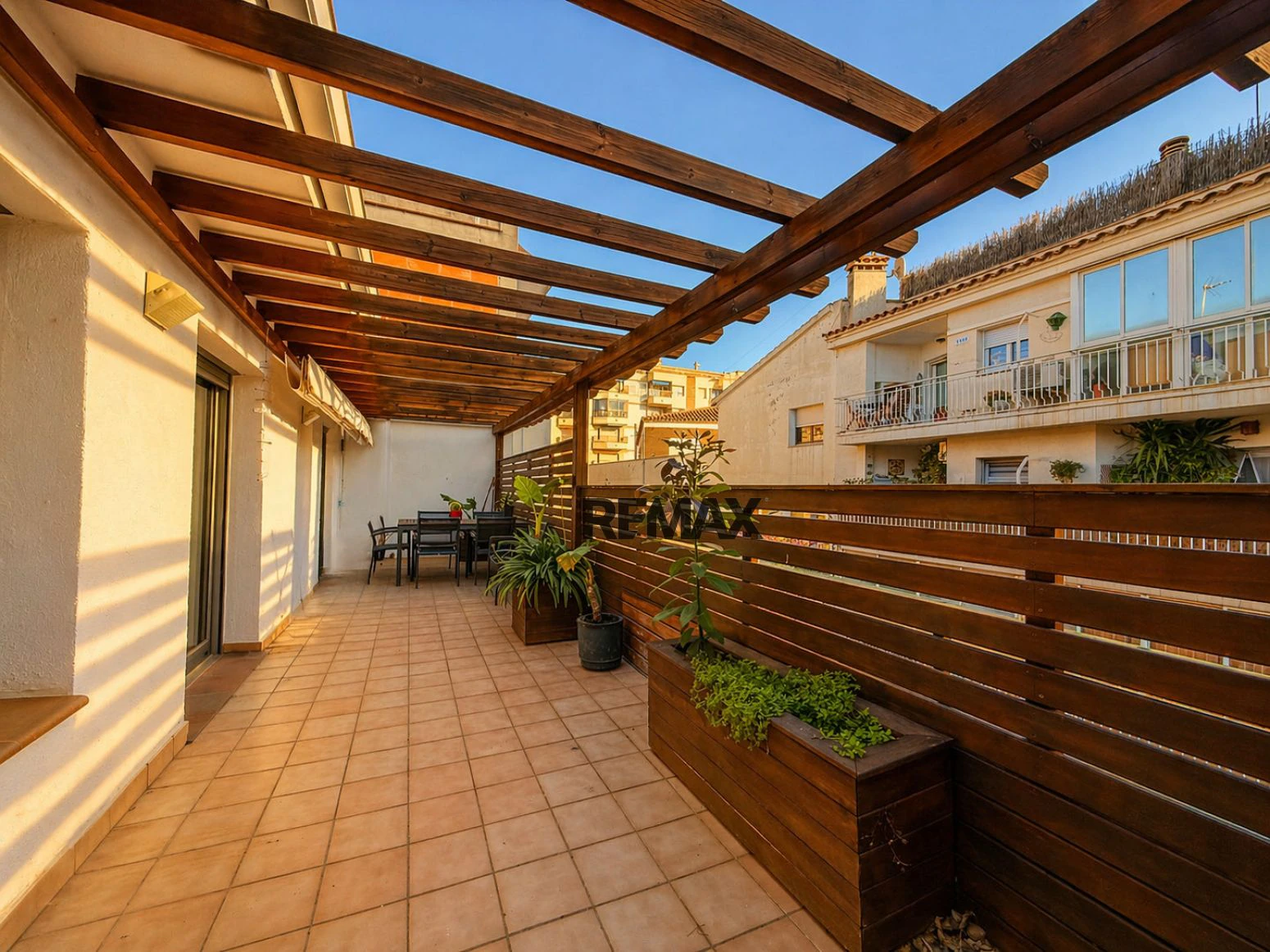 Excelente oportunidad de inversión: edificio con gran potencial en una ubicación estratégica de Roses