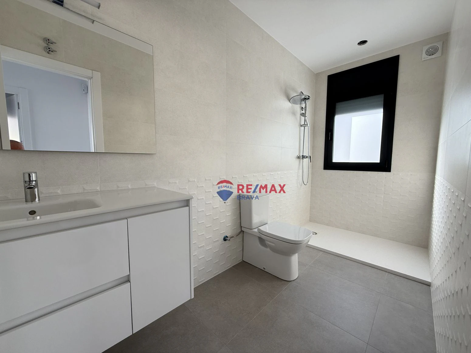 Casa con piscina en Empuriabrava de 175 m2