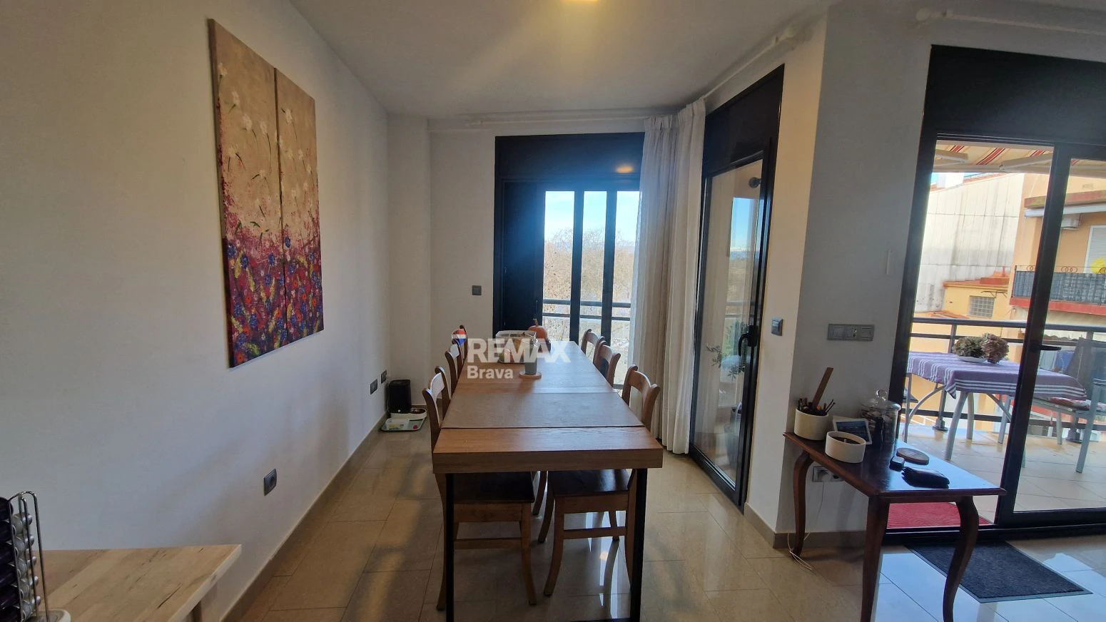 Ático dúplex de lujo con gran terraza y licencia turística en Roses