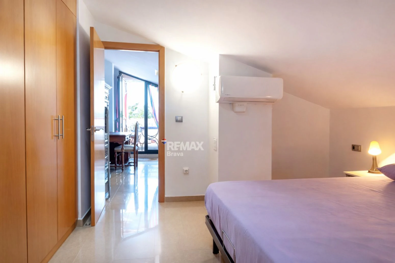 Ático dúplex de lujo con gran terraza y licencia turística en Roses