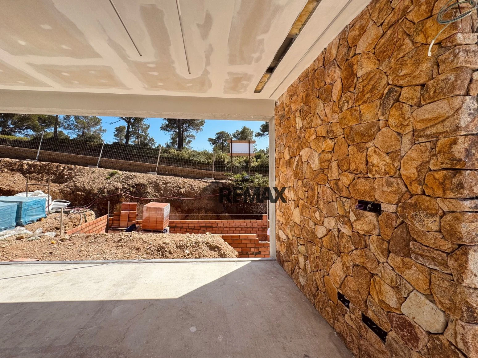 Exclusiva villa contemporánea en construcción con vistas al mar en Begur