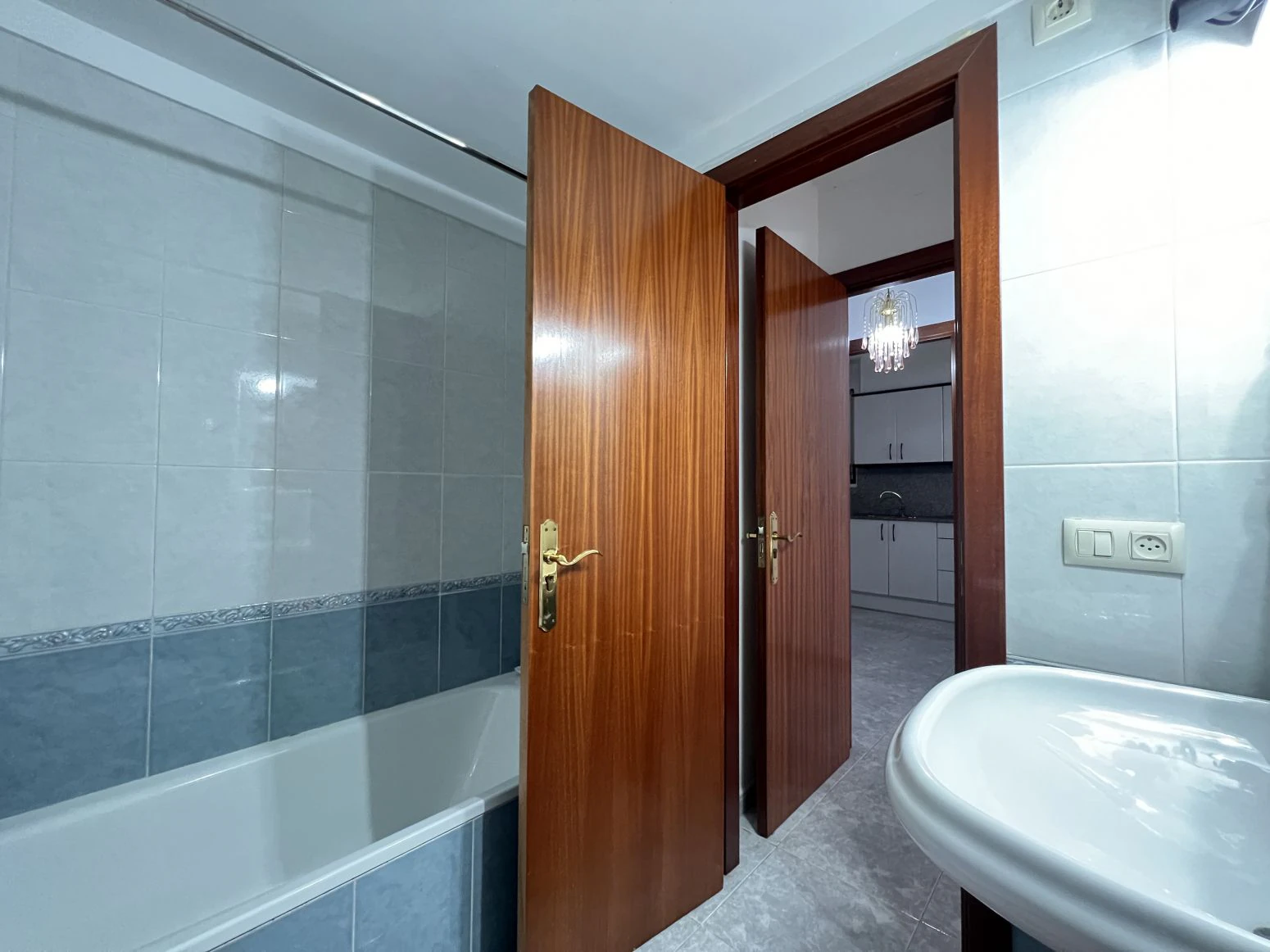 Precioso apartamento planta baja en Salatar, Roses, con una