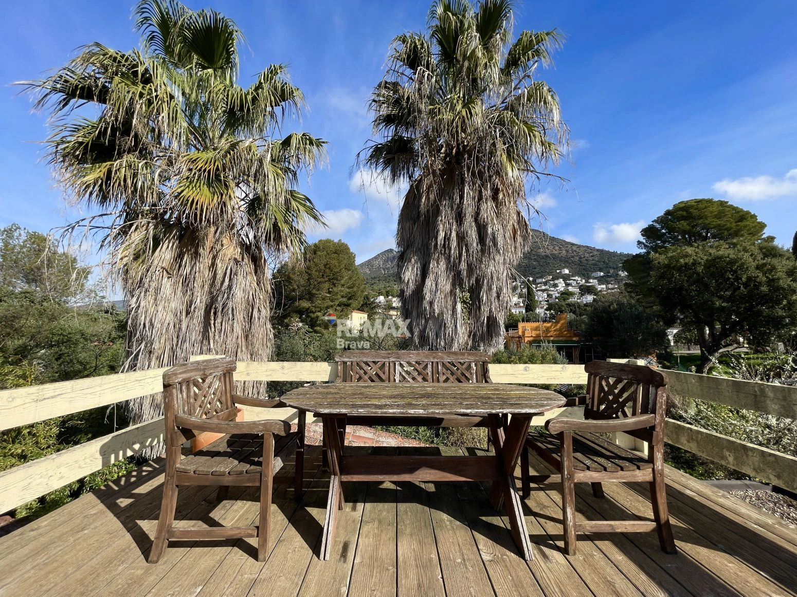 Villa de planta baja con piscina privada y gran rentabilidad en Roses