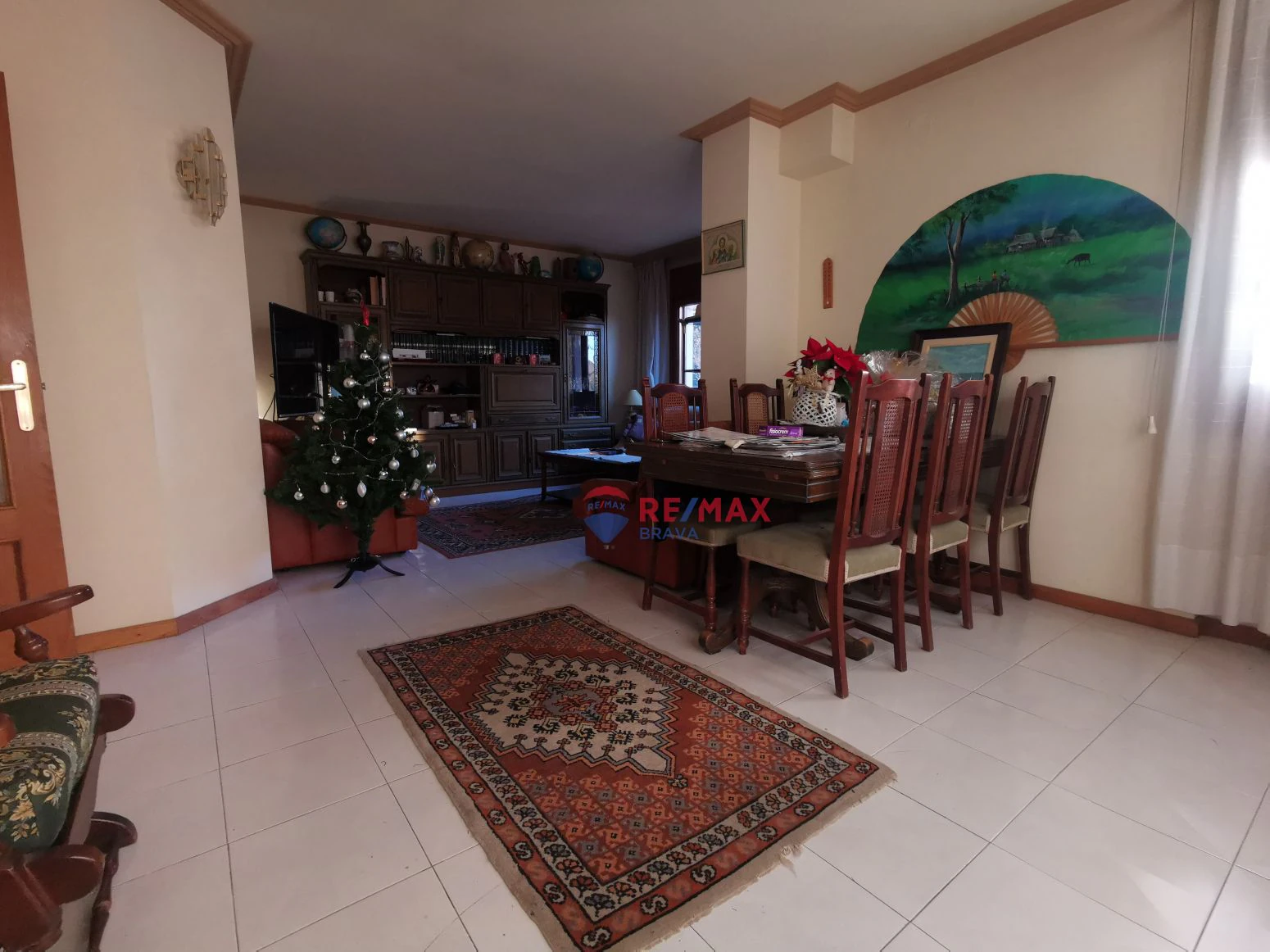 Villa en venta a Girona