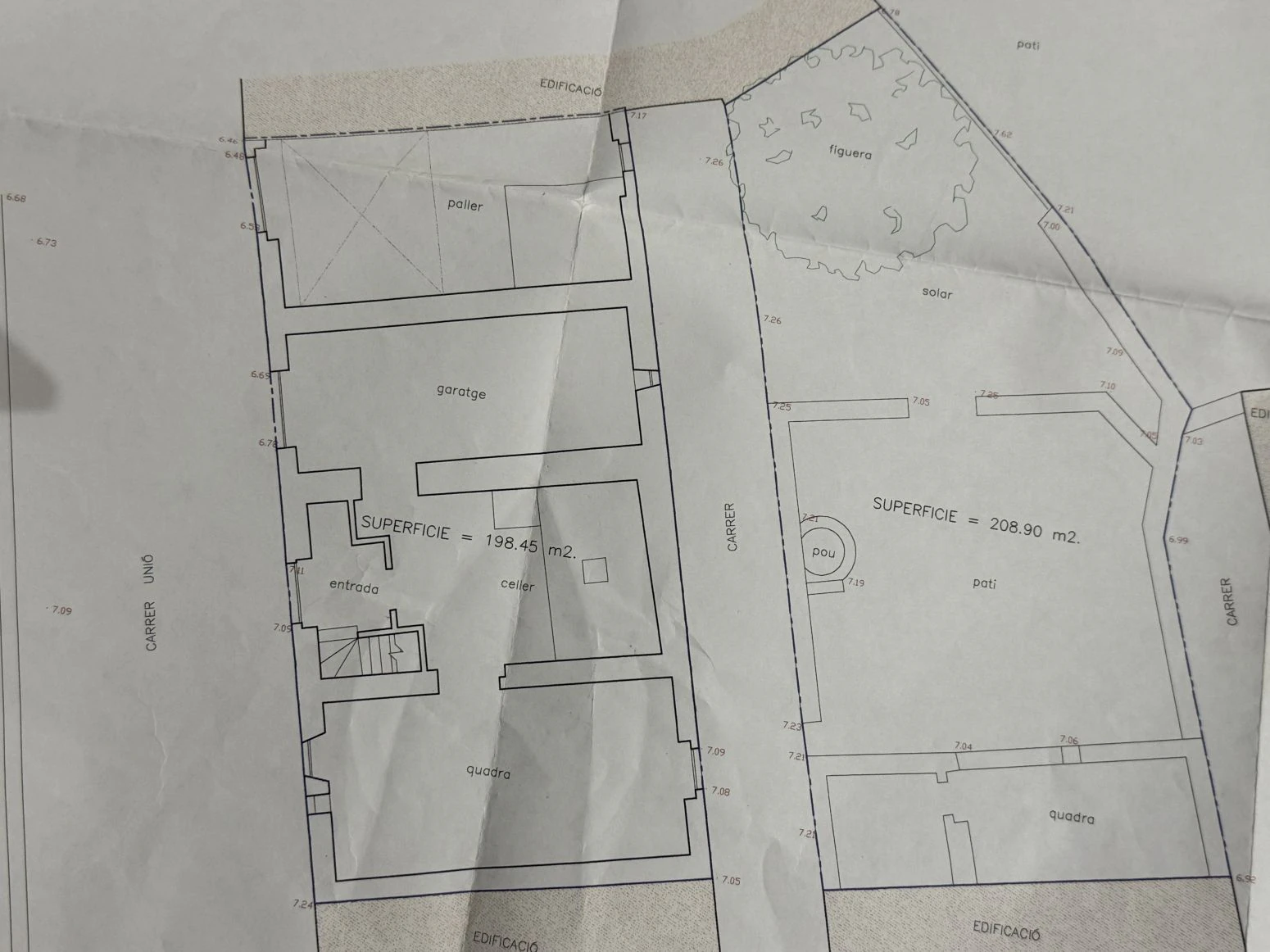 Histórica casa con terreno anexo en Mollet de Peralada con