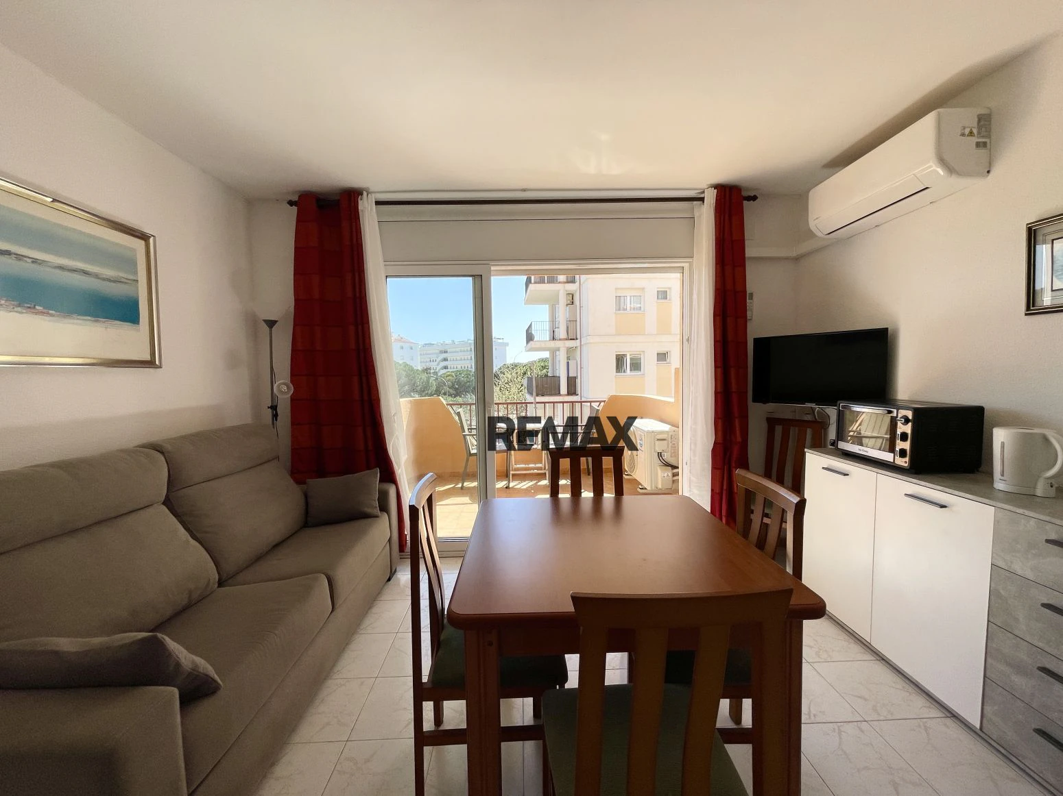 Apartamento con terraza y ascensor a pocos minutos de la playa en Santa Margarita – Roses
