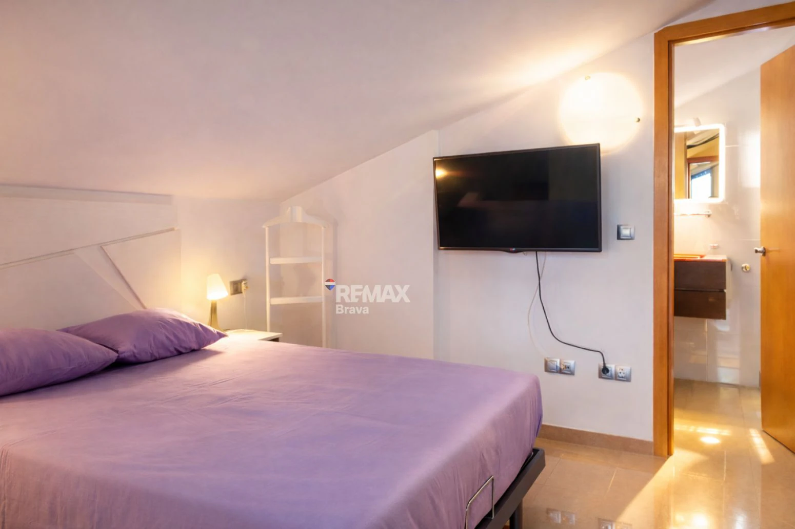 Ático dúplex de lujo con gran terraza y licencia turística en Roses