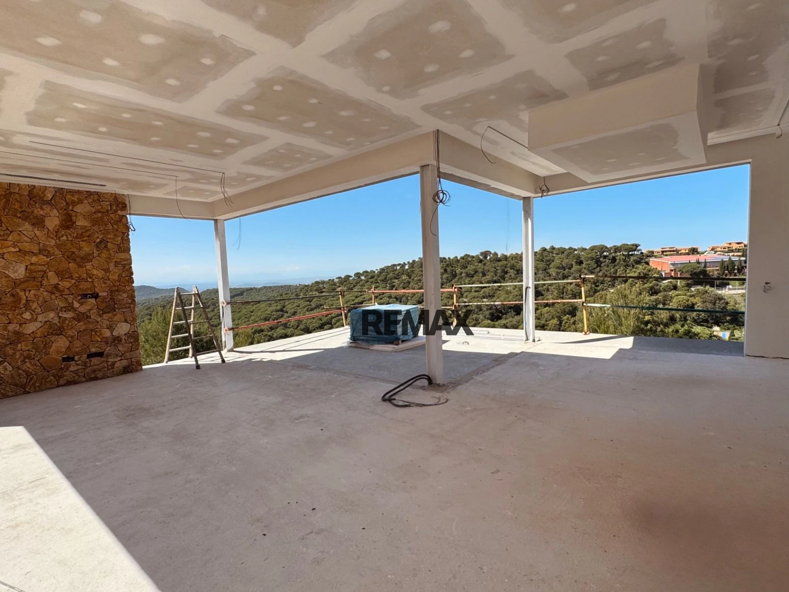 Exclusiva villa contemporánea en construcción con vistas al mar en Begur