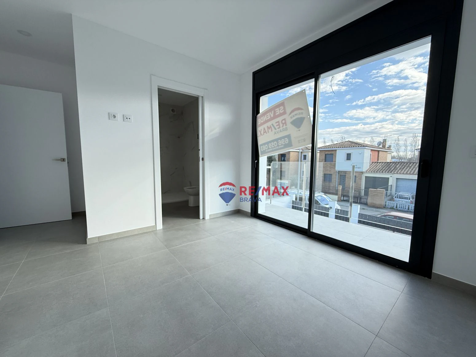 Casa con piscina en Empuriabrava de 175 m2