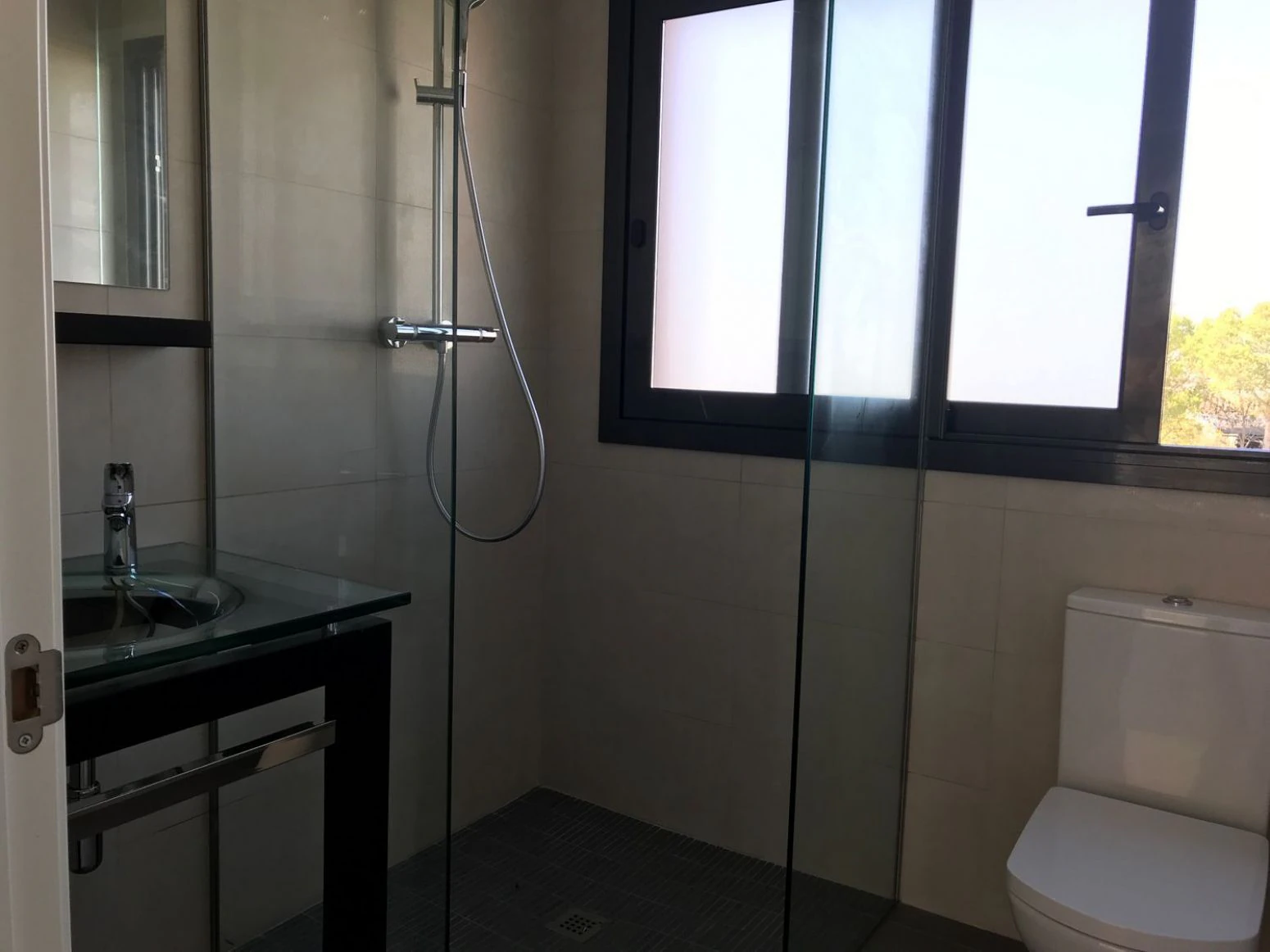 Villa al canal con 20 metros de amarre para catamaran