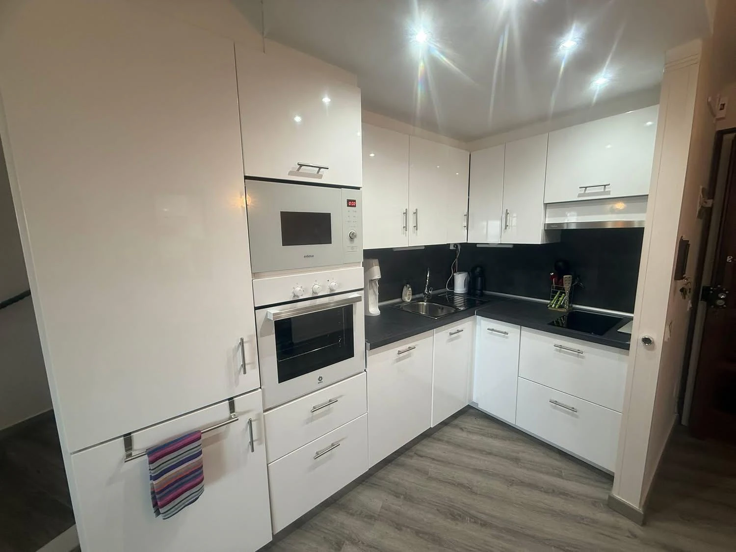 EMPURIABRAVA - Apartamento tipo Dúplex - Primera línea de mar con vistas excepcionales.