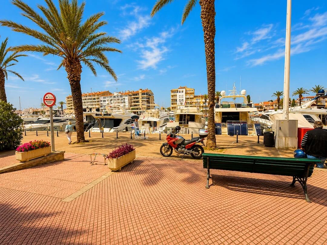 Apartamento tranquilo en la Empuriabrava, en la Zona Port Nautic