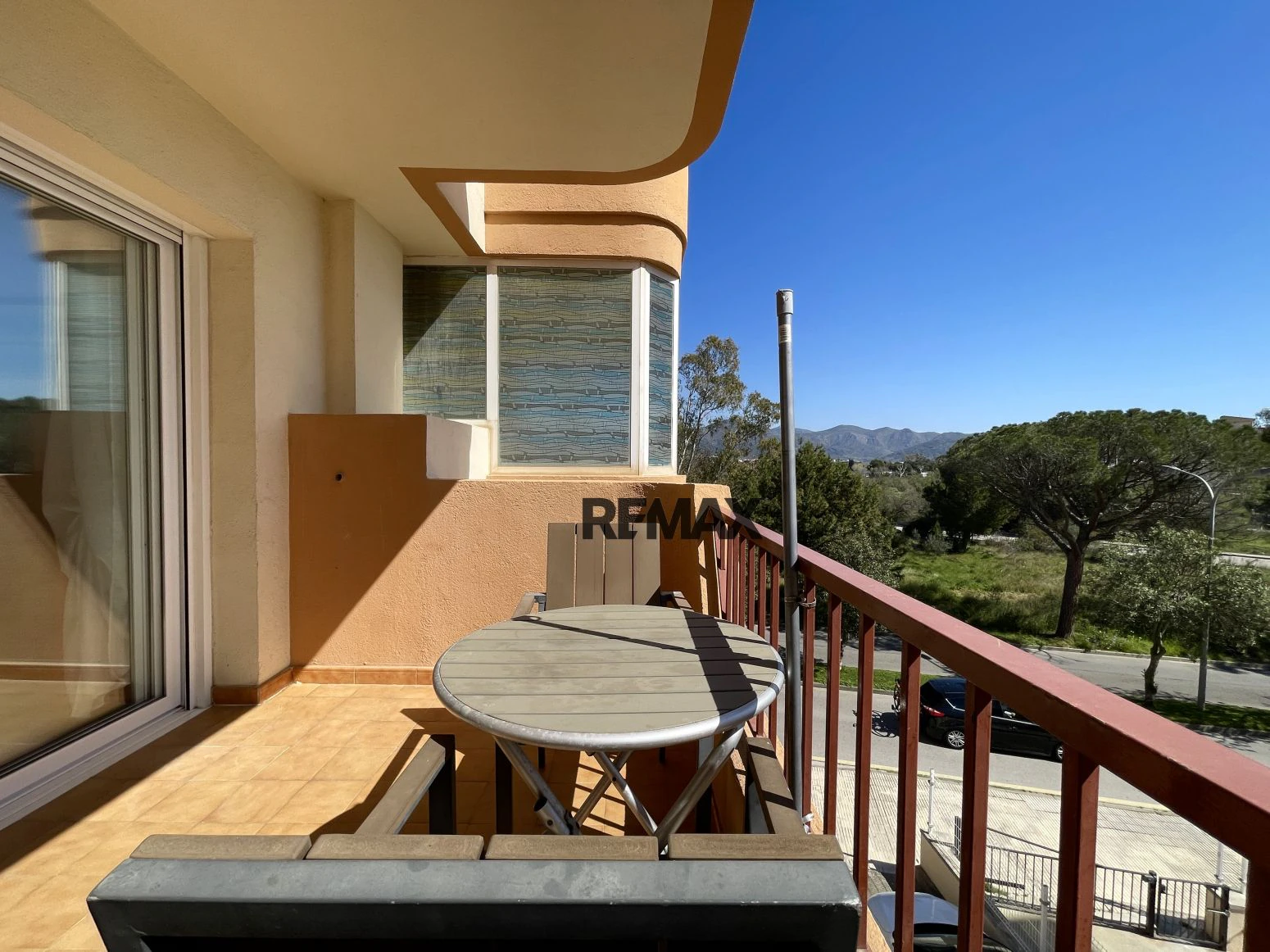 Apartamento con terraza y ascensor a pocos minutos de la playa en Santa Margarita – Roses