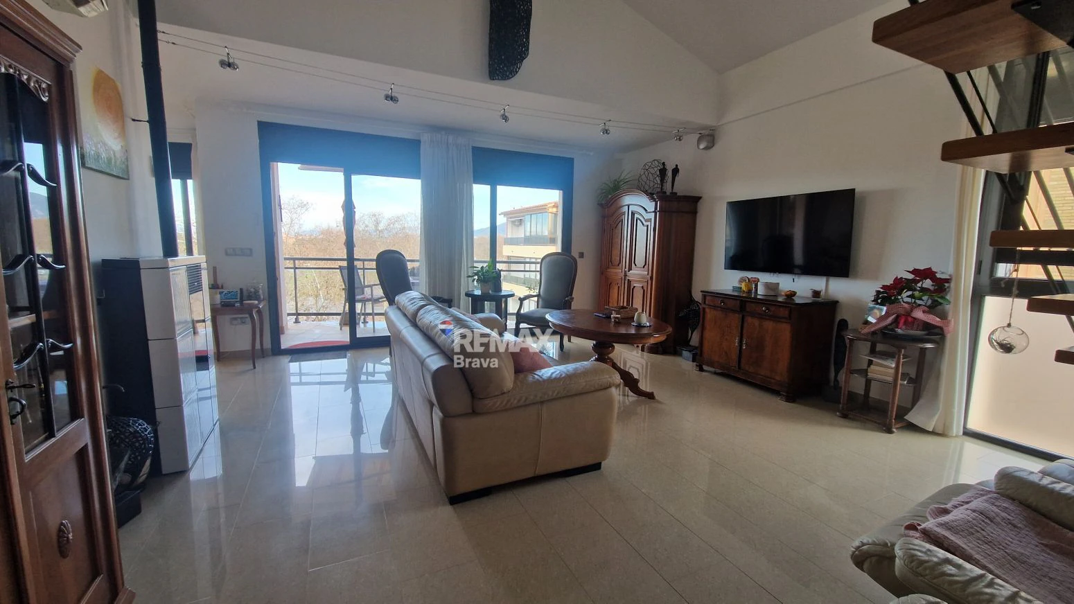 Ático dúplex de lujo con gran terraza y licencia turística en Roses