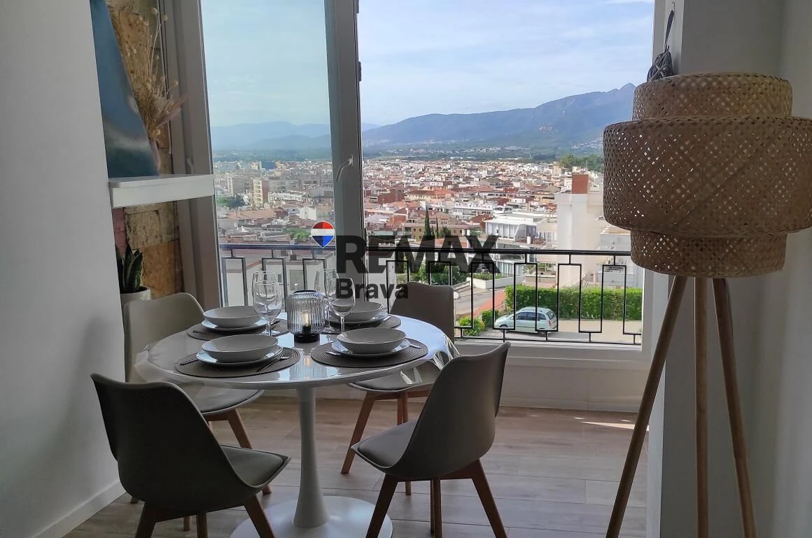 Apartamento con encanto reformado con licencia turística y