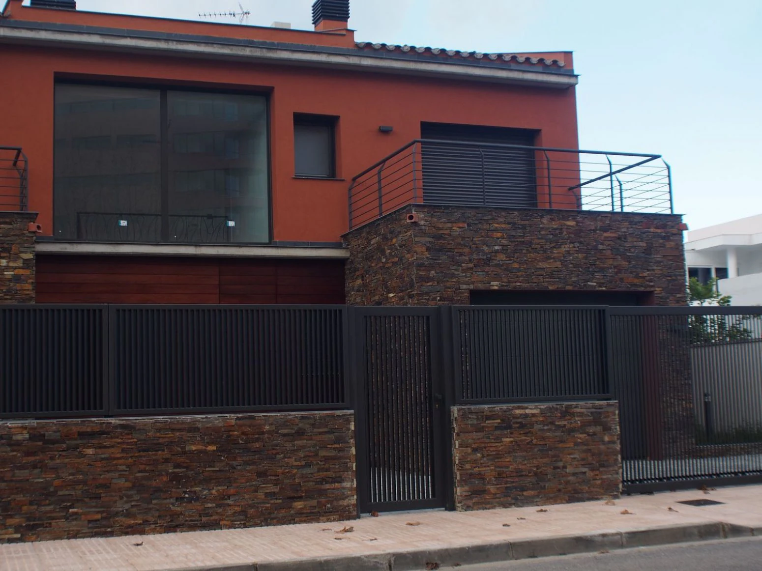 Villa al canal con 20 metros de amarre para catamaran