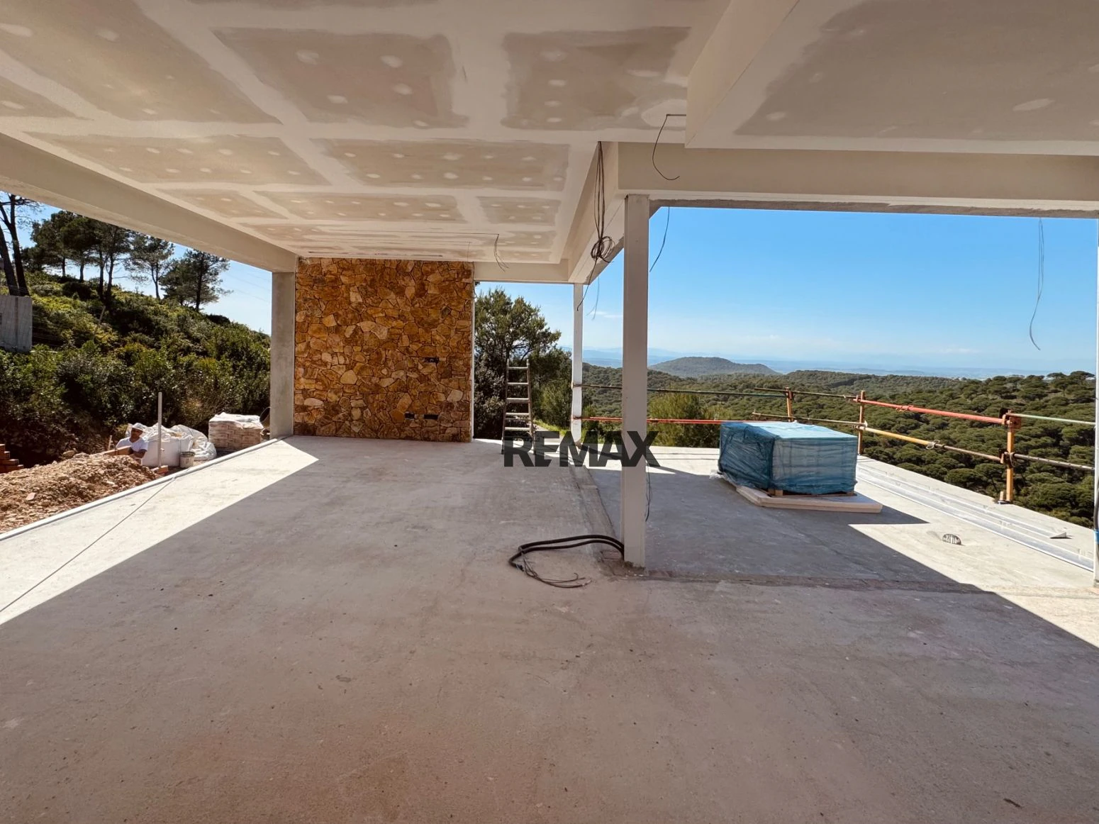 Exclusiva villa contemporánea en construcción con vistas al mar en Begur