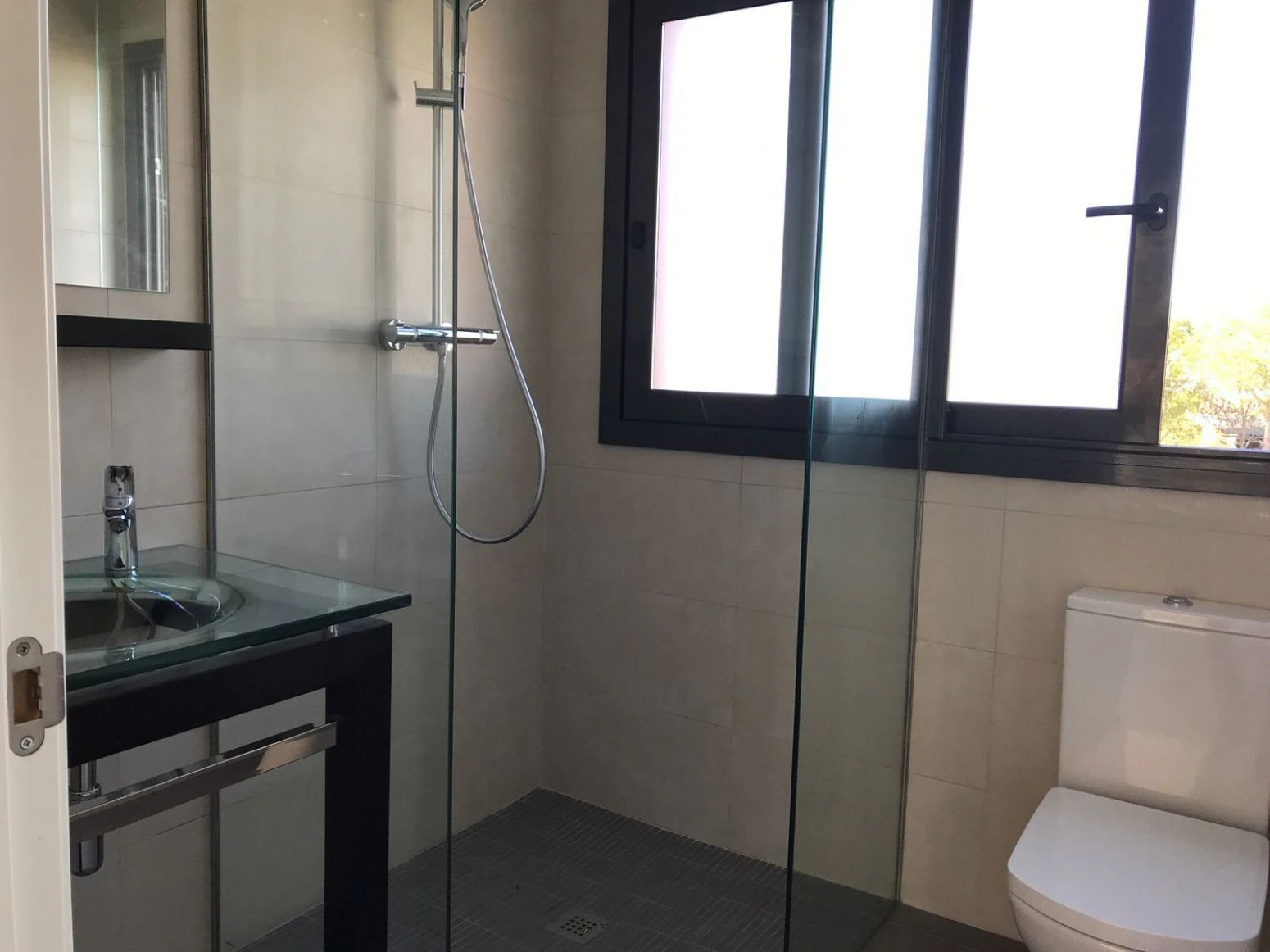 Villa al canal con 20 metros de amarre para catamaran