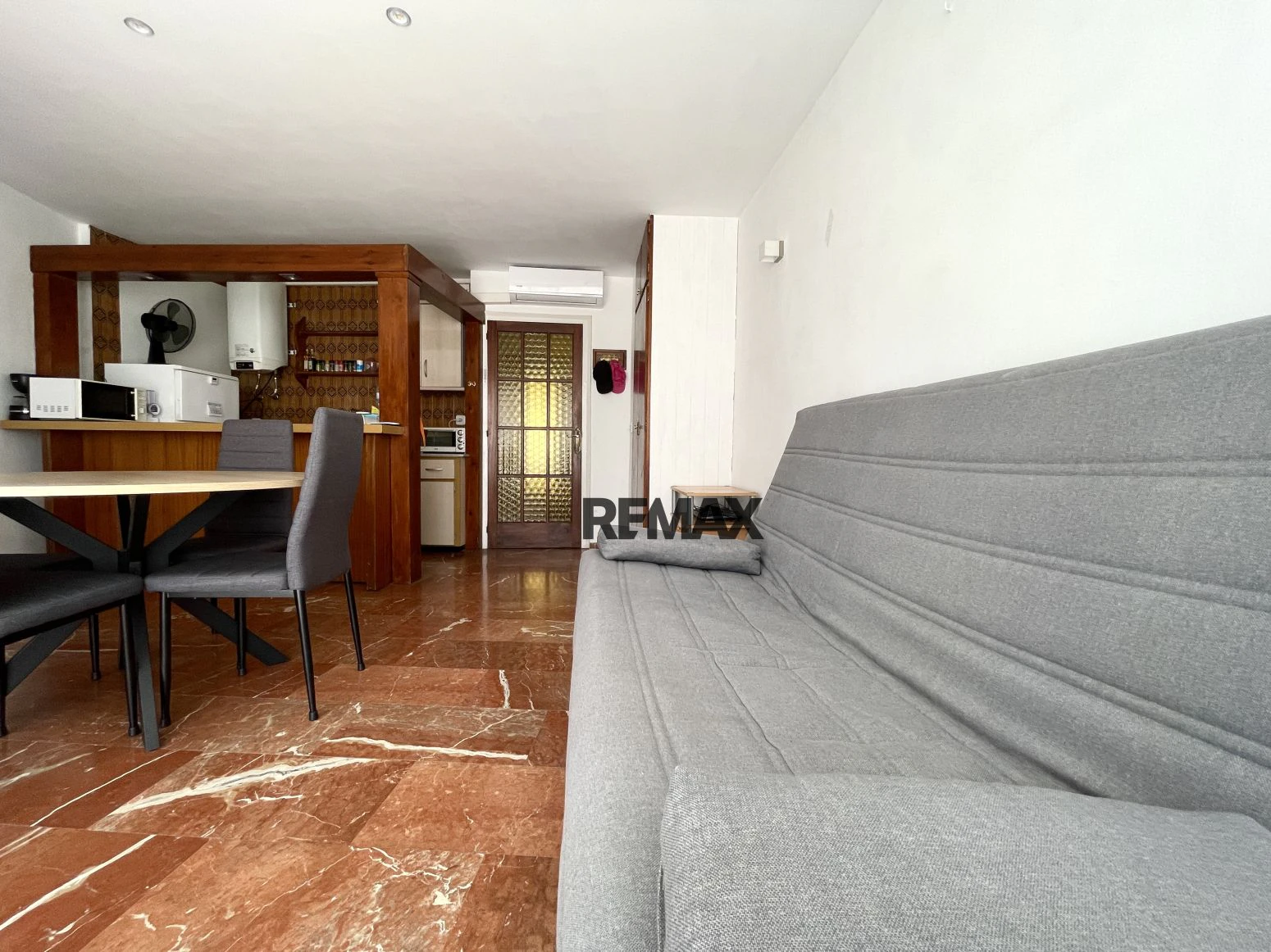 Precioso apartamento en Roses a solo 40 metros de la playa