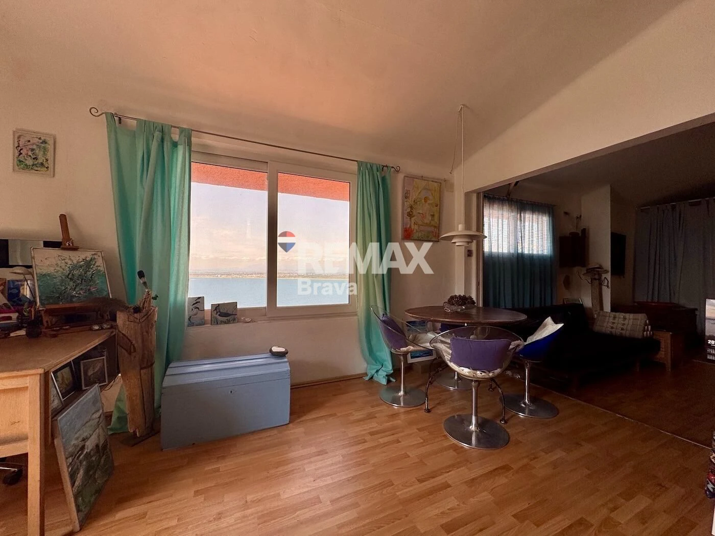 Fantastica villa en Roses con vistas al mar y Castillo de la Trinidad, piscina privada y garaje.